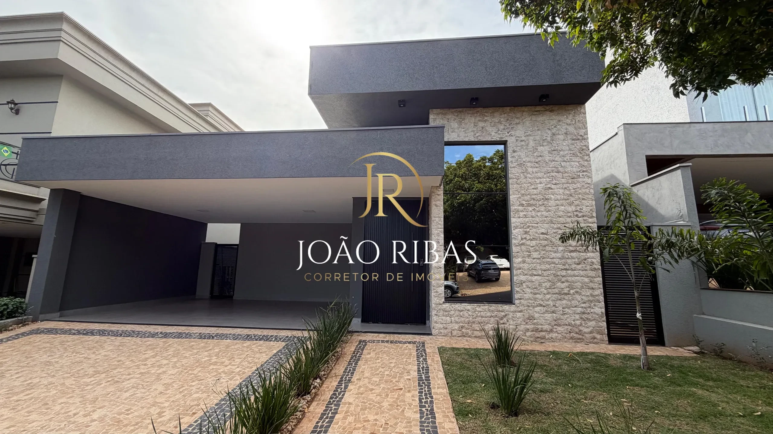 Casa de Alto Padrão à Venda no Condomínio Bella Città | 3 Amplas Suítes | 203 m²