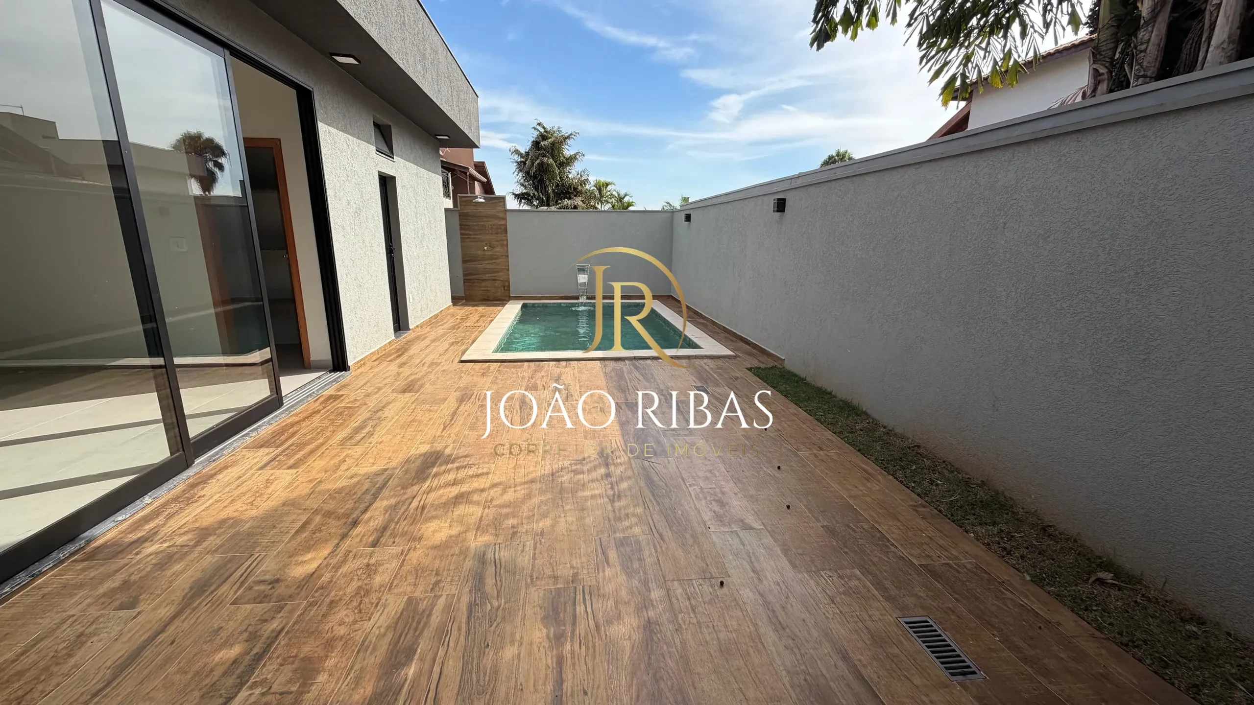 Casa de Alto Padrão à Venda no Condomínio Bella Città | 3 Amplas Suítes | 203 m²