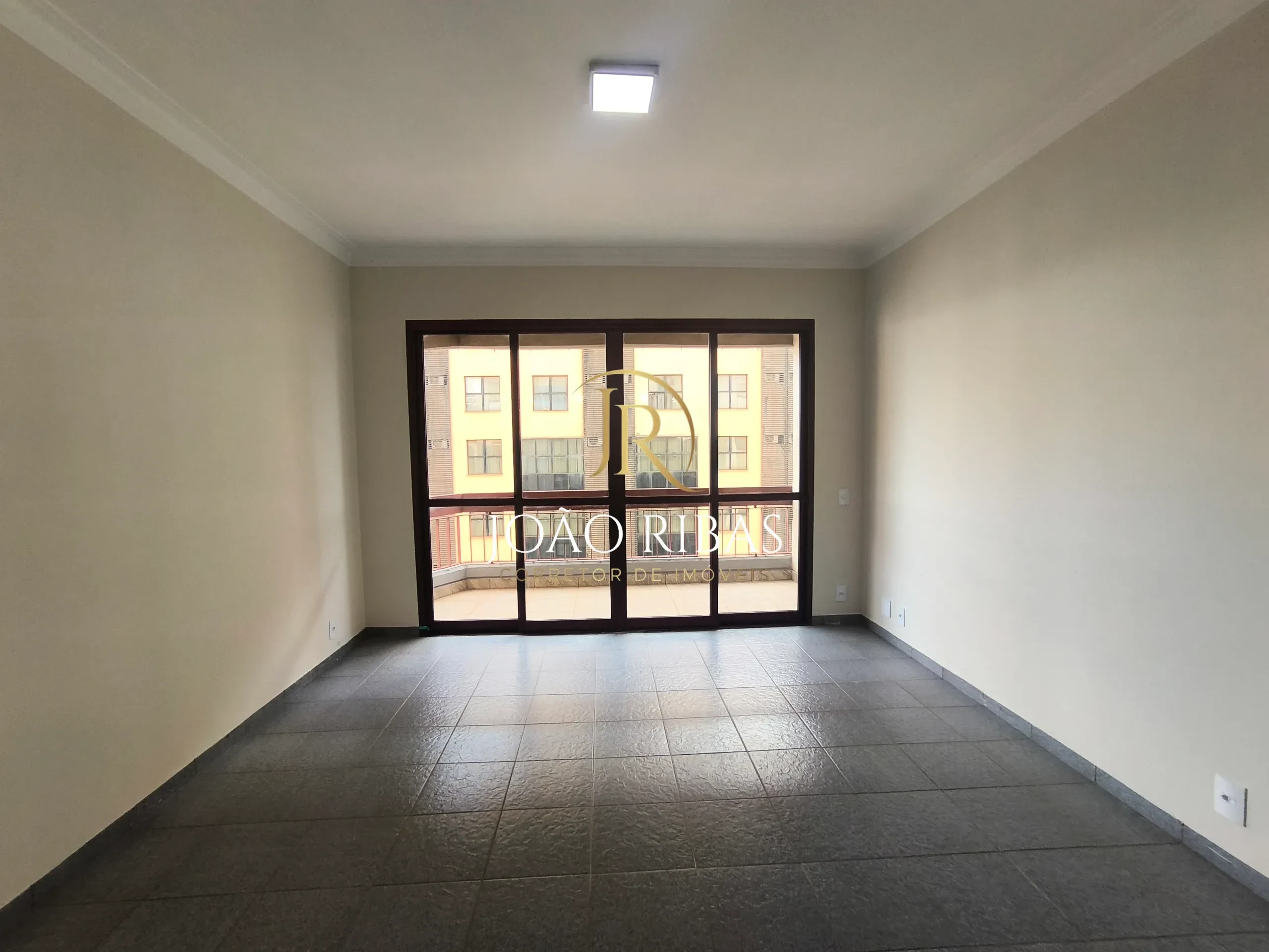 Apartamento à Venda no Edifício Verona | Centro | 3 Quartos | 1 Suíte | 128 m²