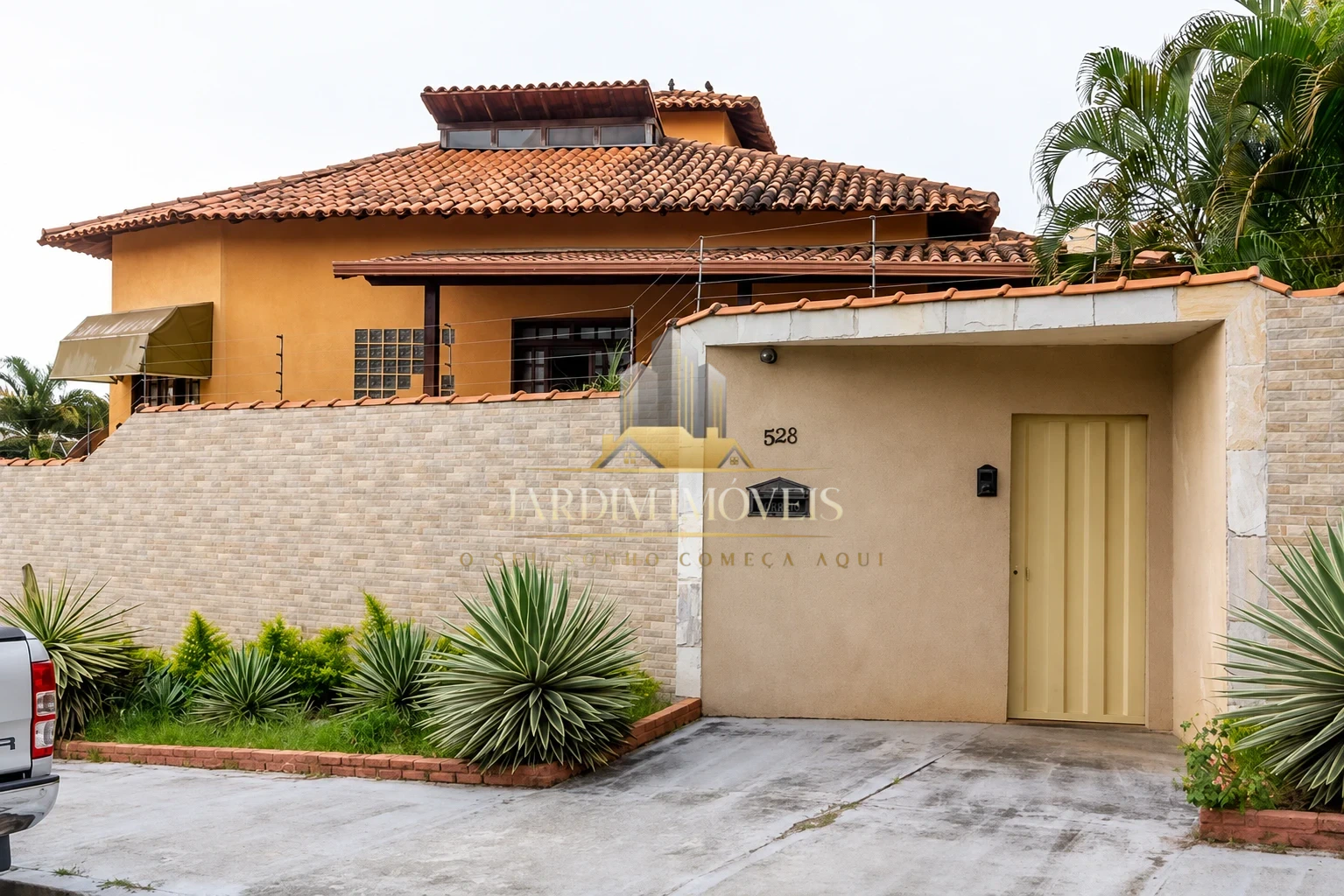 Casa 4 quartos - Estilo Colonial - Santa Amélia