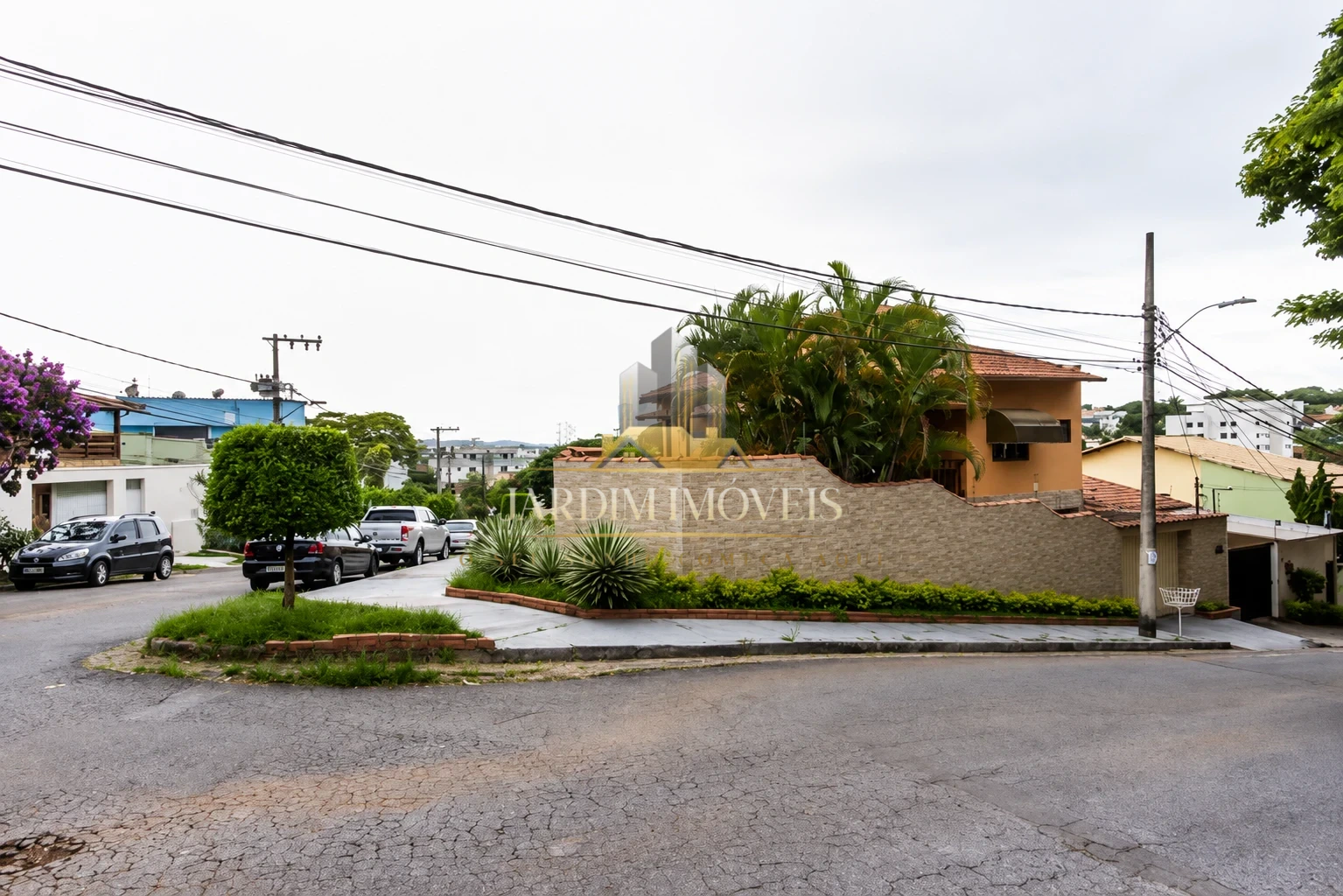 Casa 4 quartos - Estilo Colonial - Santa Amélia