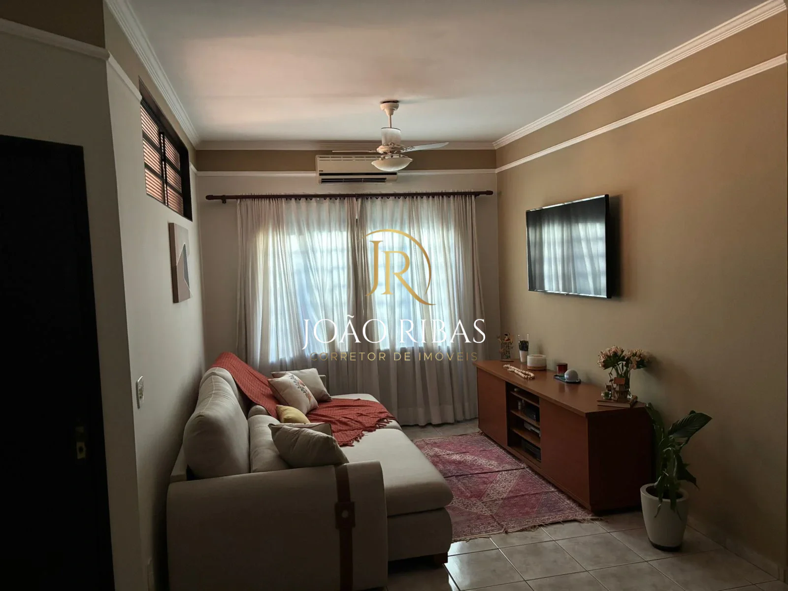 Casa Térrea Reformada com 3 Quartos no Jardim Palmares