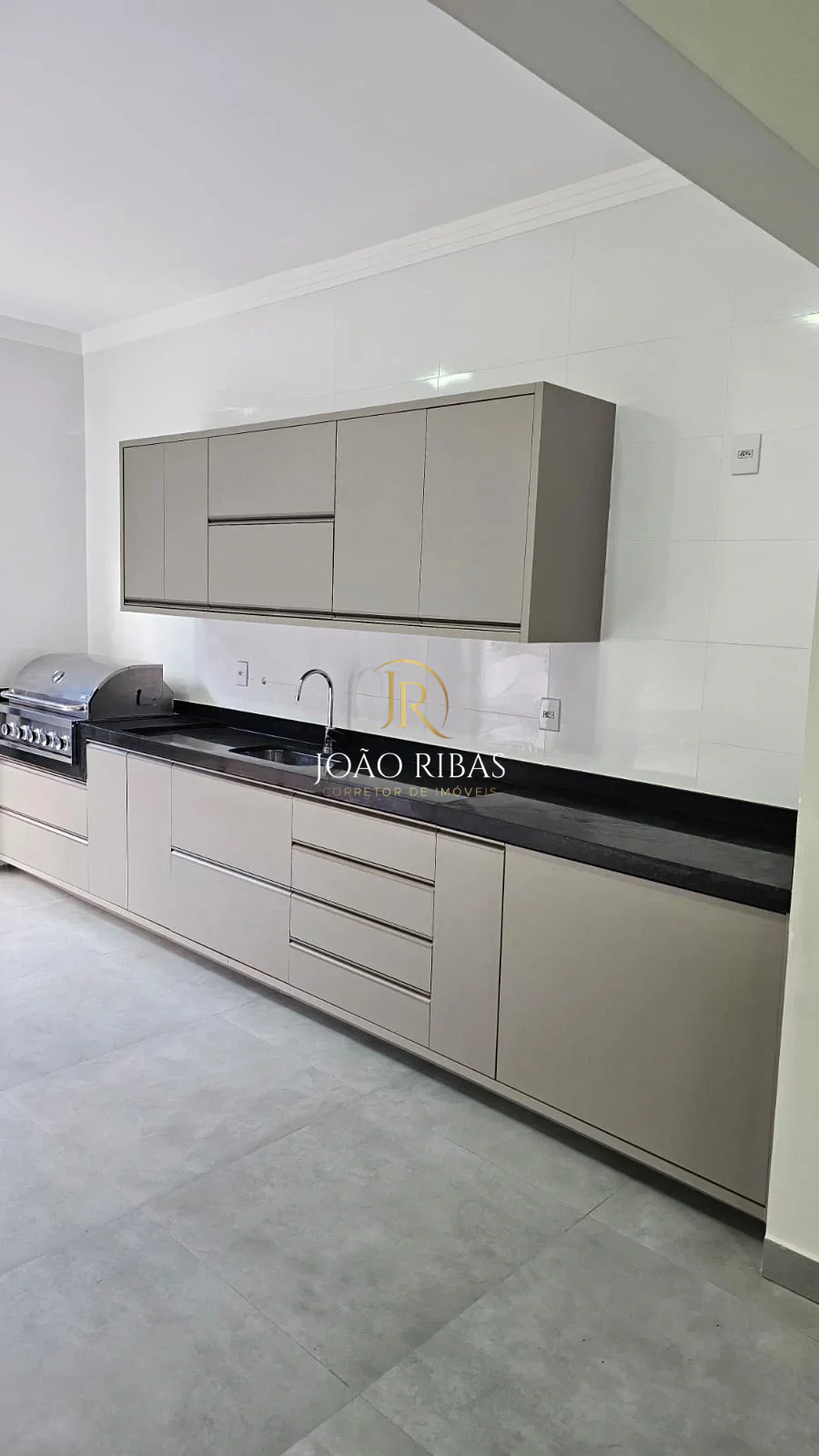 Casa 3 Suítes com Piscina no Vila Romana 1