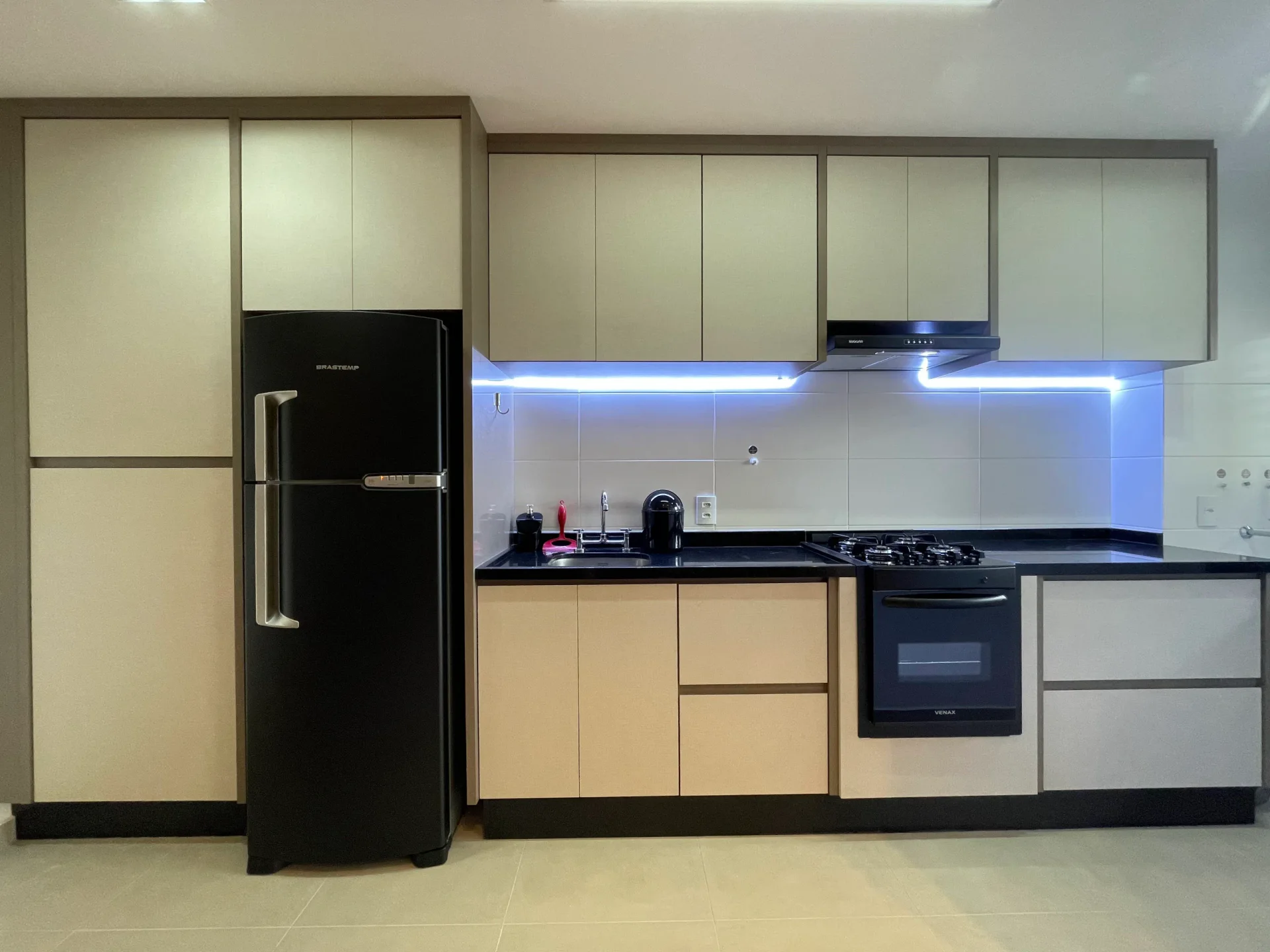 Apartamento a Venda, Mobiliado à Venda Próximo ao Unicesumar 