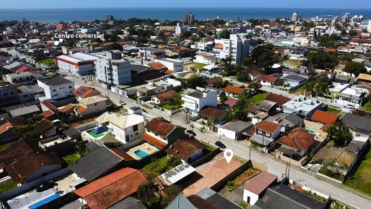 TERRENO DE 360m² NO CENTRO DE ITAPOÁ