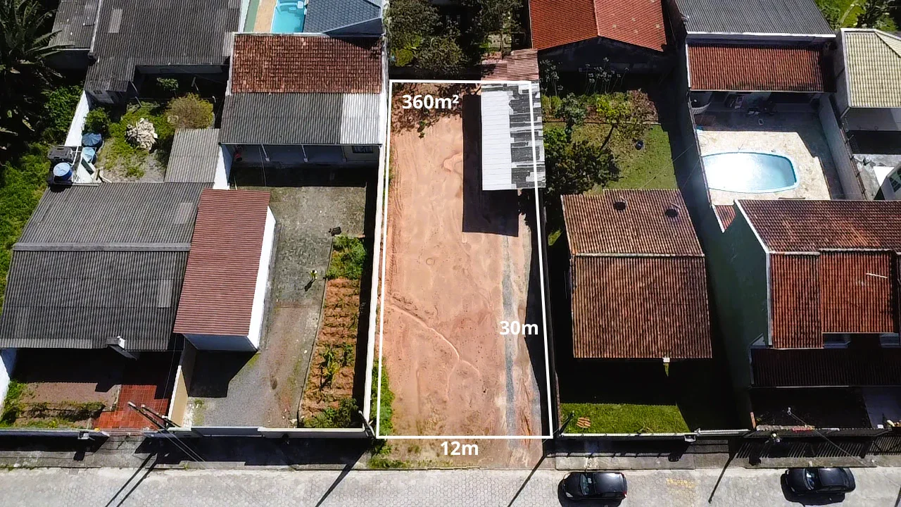 TERRENO DE 360m² NO CENTRO DE ITAPOÁ