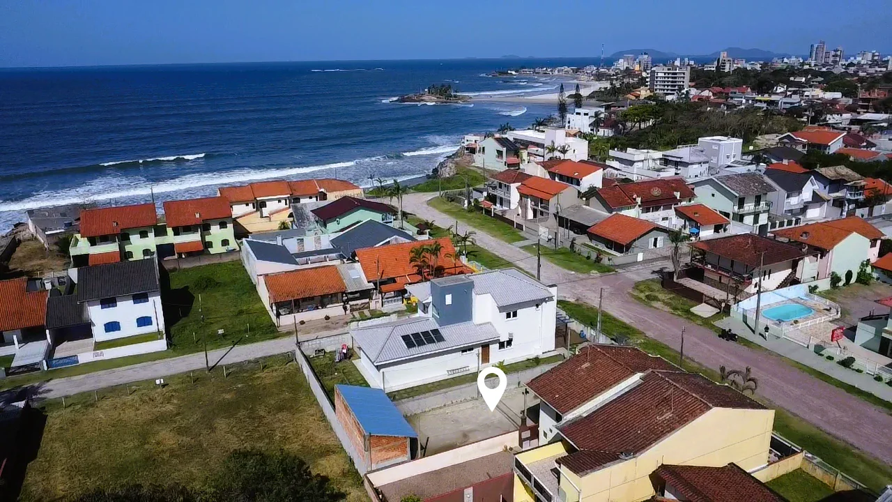 TERRENO DE 240m² A 100m DO MAR 