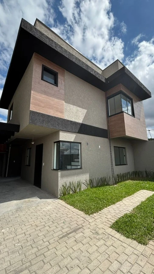 Sobrado em Condomínio para Locação, Curitiba / PR, bairro Barreirinha, 3 dormitórios, sendo 1 suíte, 2 banheiros, 1 vaga de garagem, área total 120 m², área útil 104,87 m², por R$ 3.800,00!!!