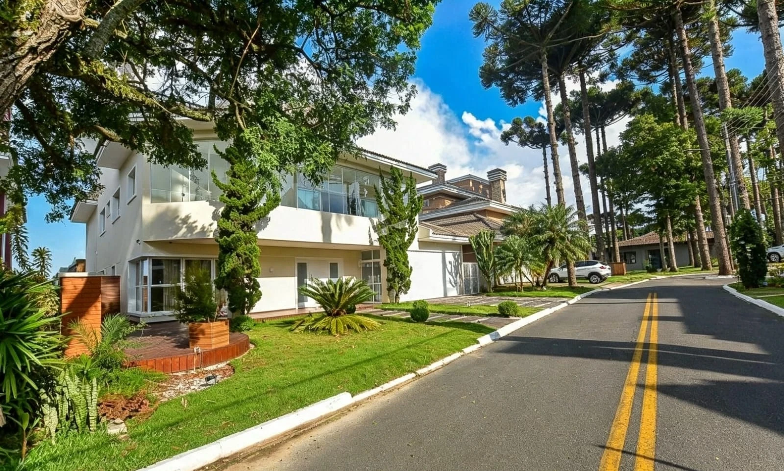 Residência Alto Padrão em Condomínio Fechado, 665 m², por R$ 13.900,00!!!