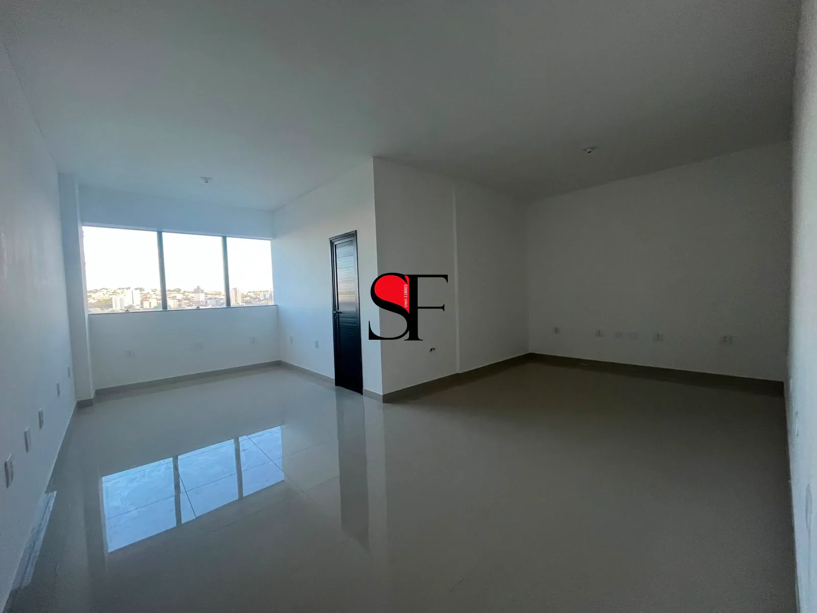 Sala comercial para alugar na Esplanada Independência - Taubaté