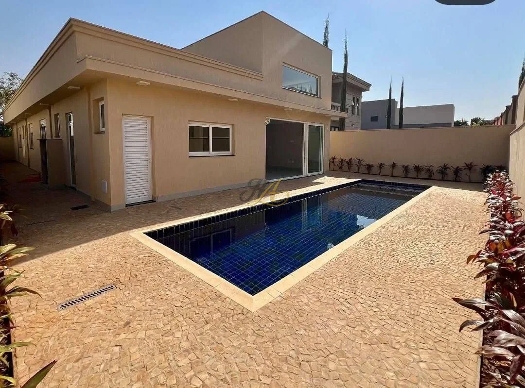 Casa térrea de 274 m² com 5 suítes, home cinema e piscina à venda em condomínio | Jardim Olhos d’Água