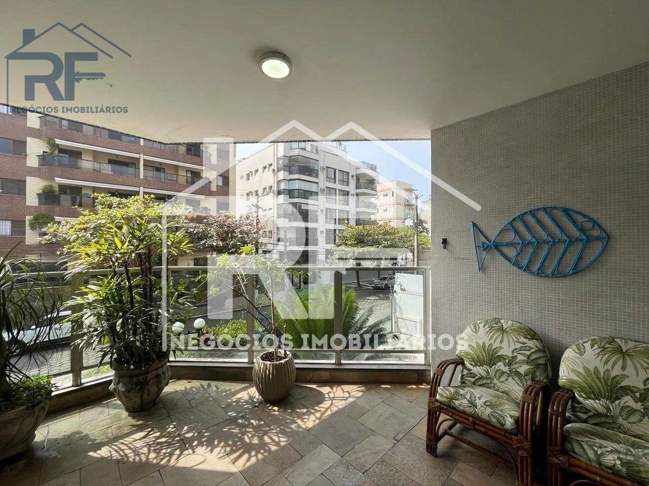 Apartamento para Venda em Guarujá, Enseada, 3 dormitórios, 3 suítes, 3 banheiros, 2 vagas