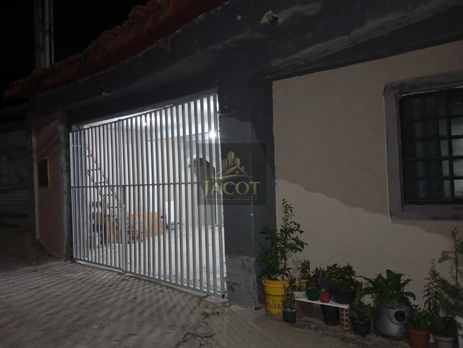 Casa à venda com 4 quartos e 2 vagas em Vargem Grande, Zona Norte