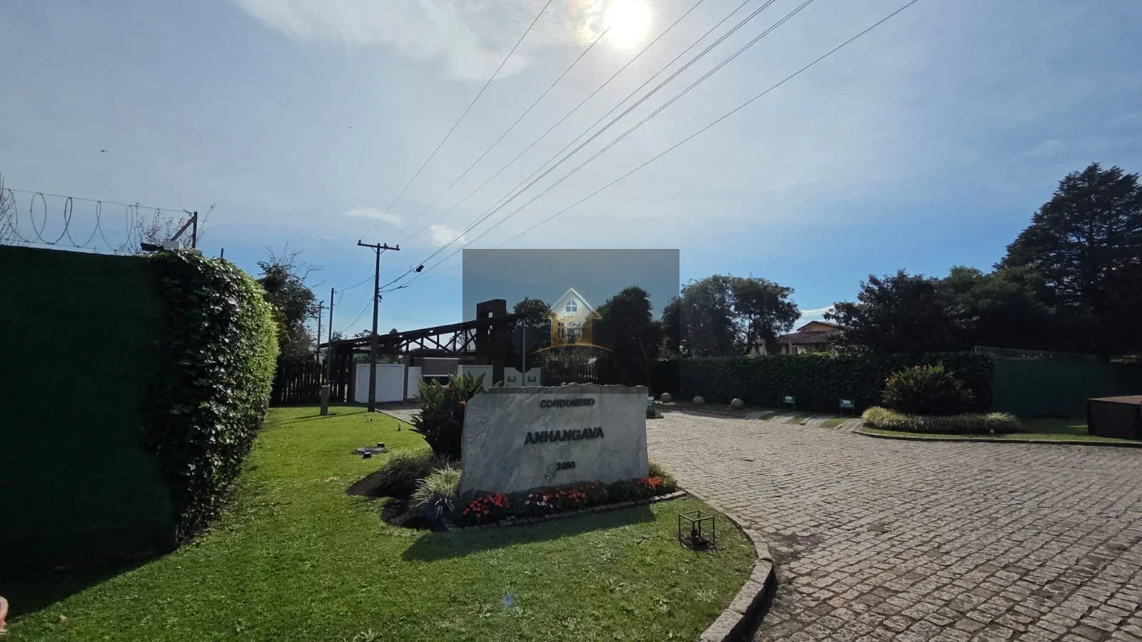Casa de Alto Padrão para Locação no Condomínio Pousada Anhangava, por R$ 8.900,00!!!