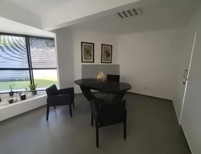 Prédio Comercial de Alto Padrão em Localização Estratégica de Curitiba, locação, por R$ 28.000,00!!!