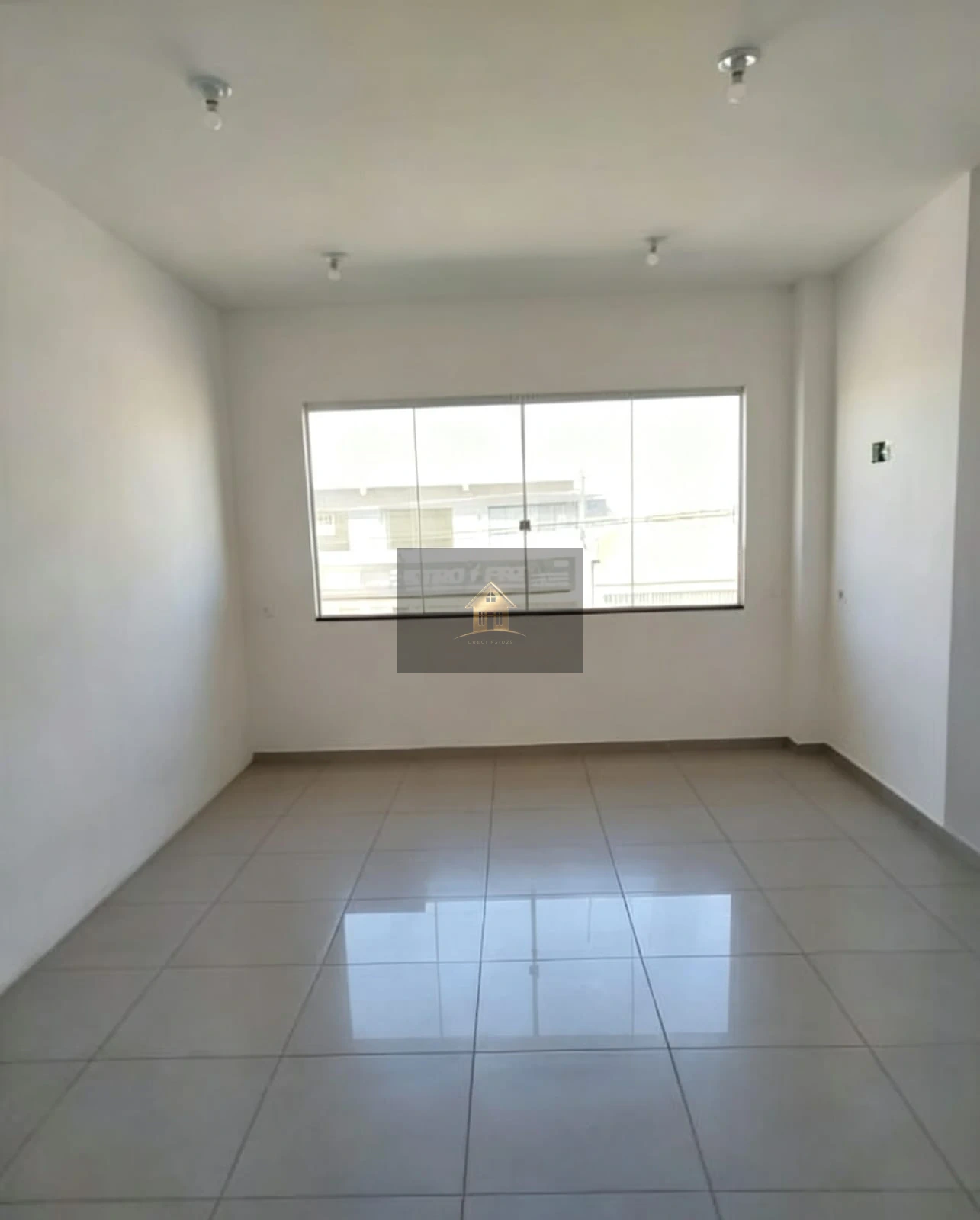 Sala Comercial para Locação, Fazenda Rio Grande / PR, bairro Santa Terezinha, área total 30 m², área útil 30 m², por R$ 900,00!!!