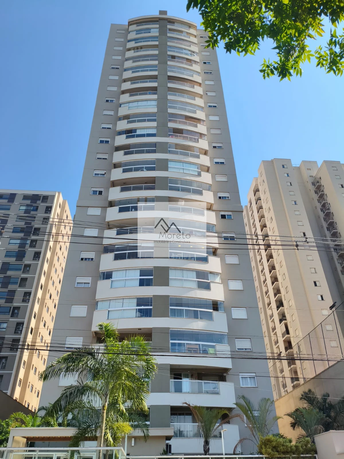 Aluga-se apartamento Splendor Residence