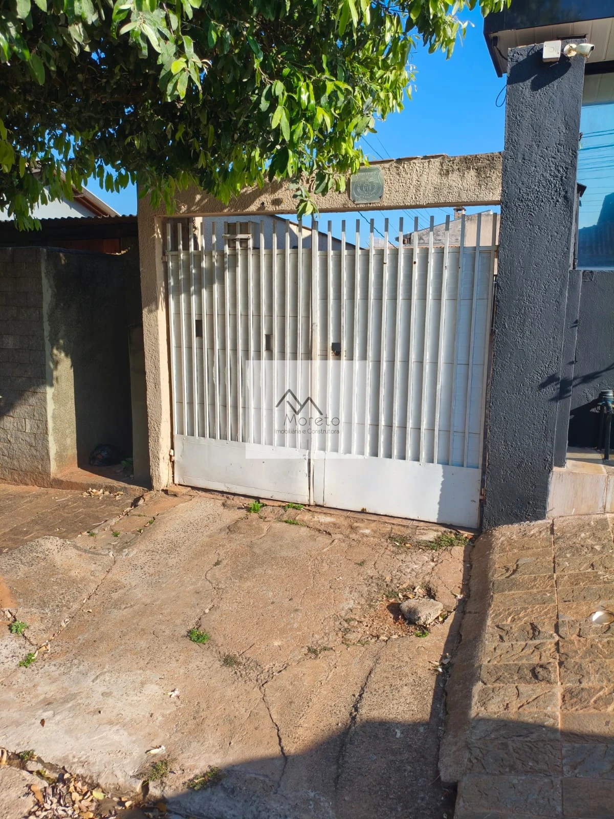 Vende-se Casa fundos no Cidade Jardim
