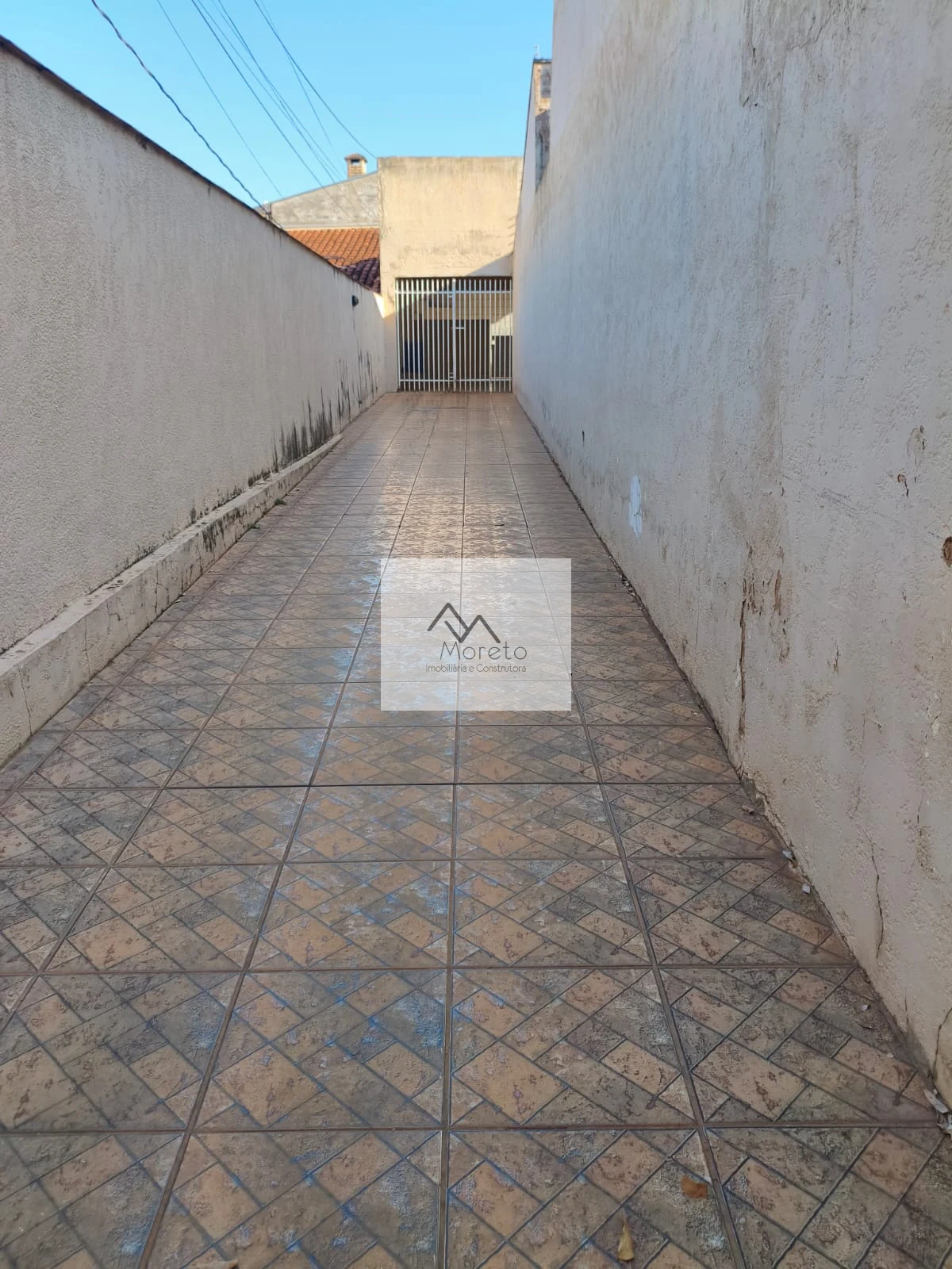 Vende-se Casa fundos no Cidade Jardim