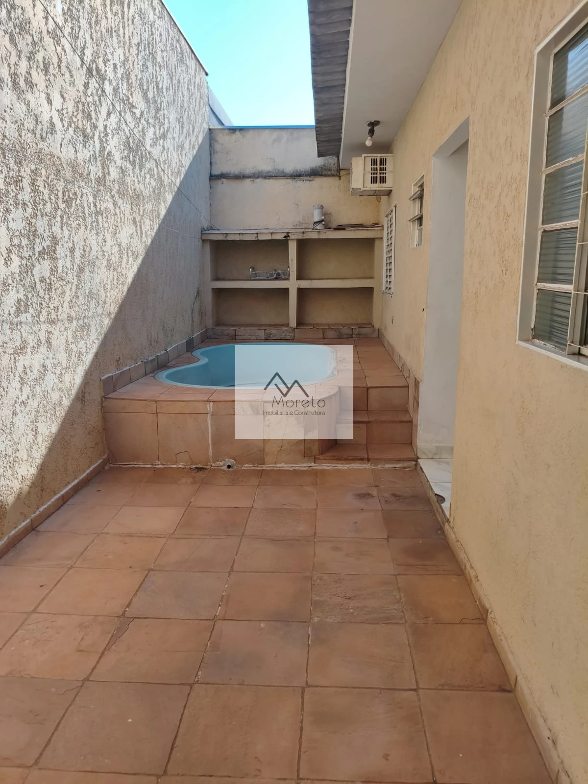 Vende-se Casa fundos no Cidade Jardim