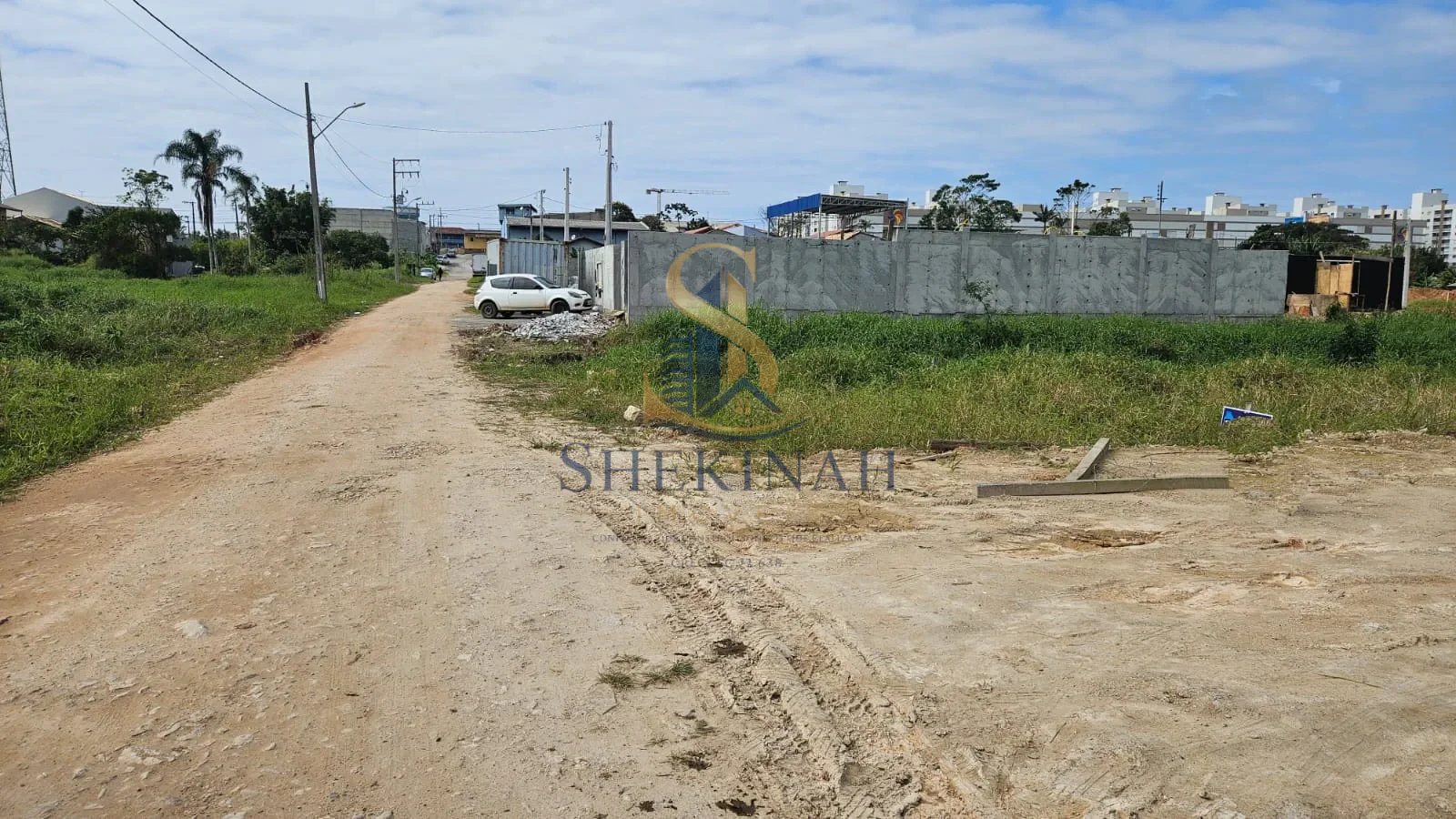 TERRENO 850 METROS DA PRAIA