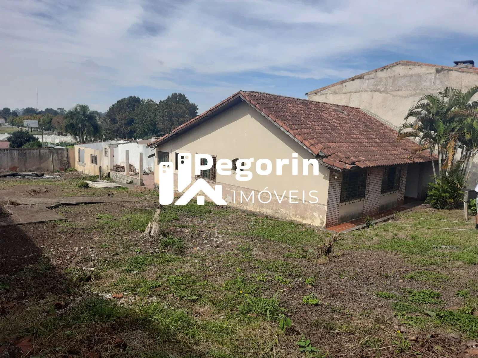 CASA 145,00M² COM TERRENO DE 616,00M²