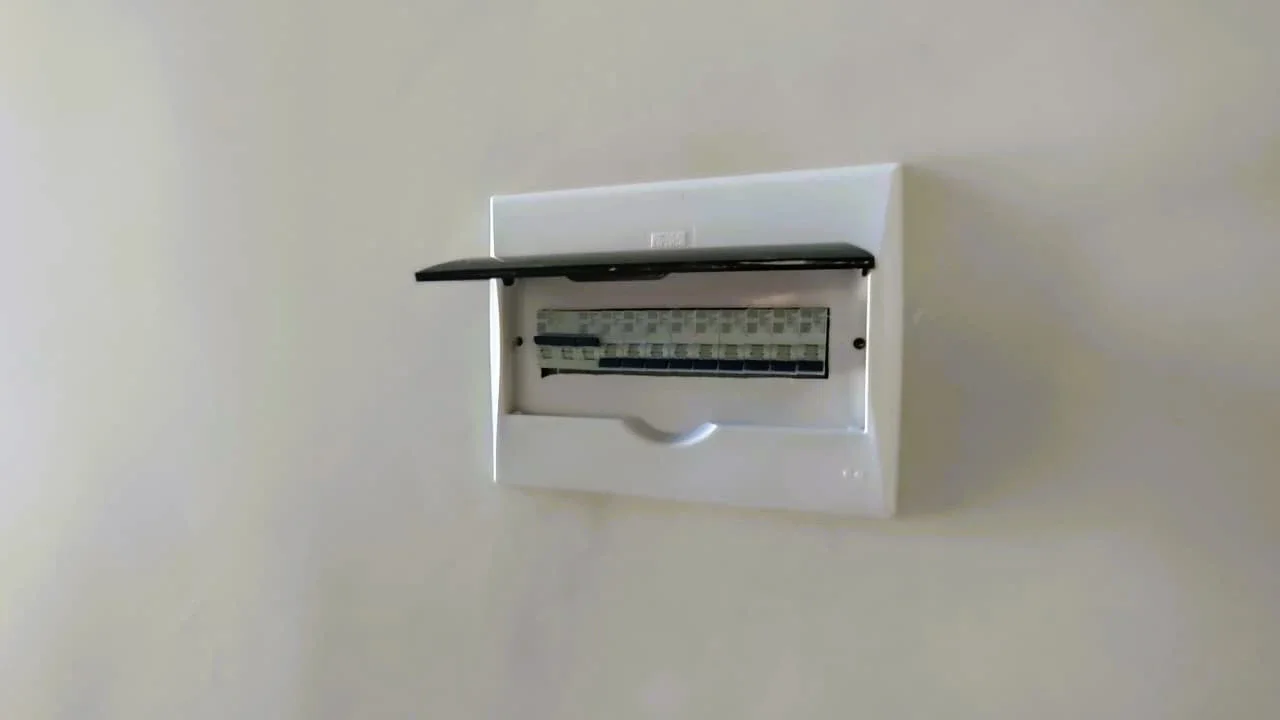 CASA NOVA COM SUÍTE E PÉ-DIREITO ALTO A 400m DO MAR