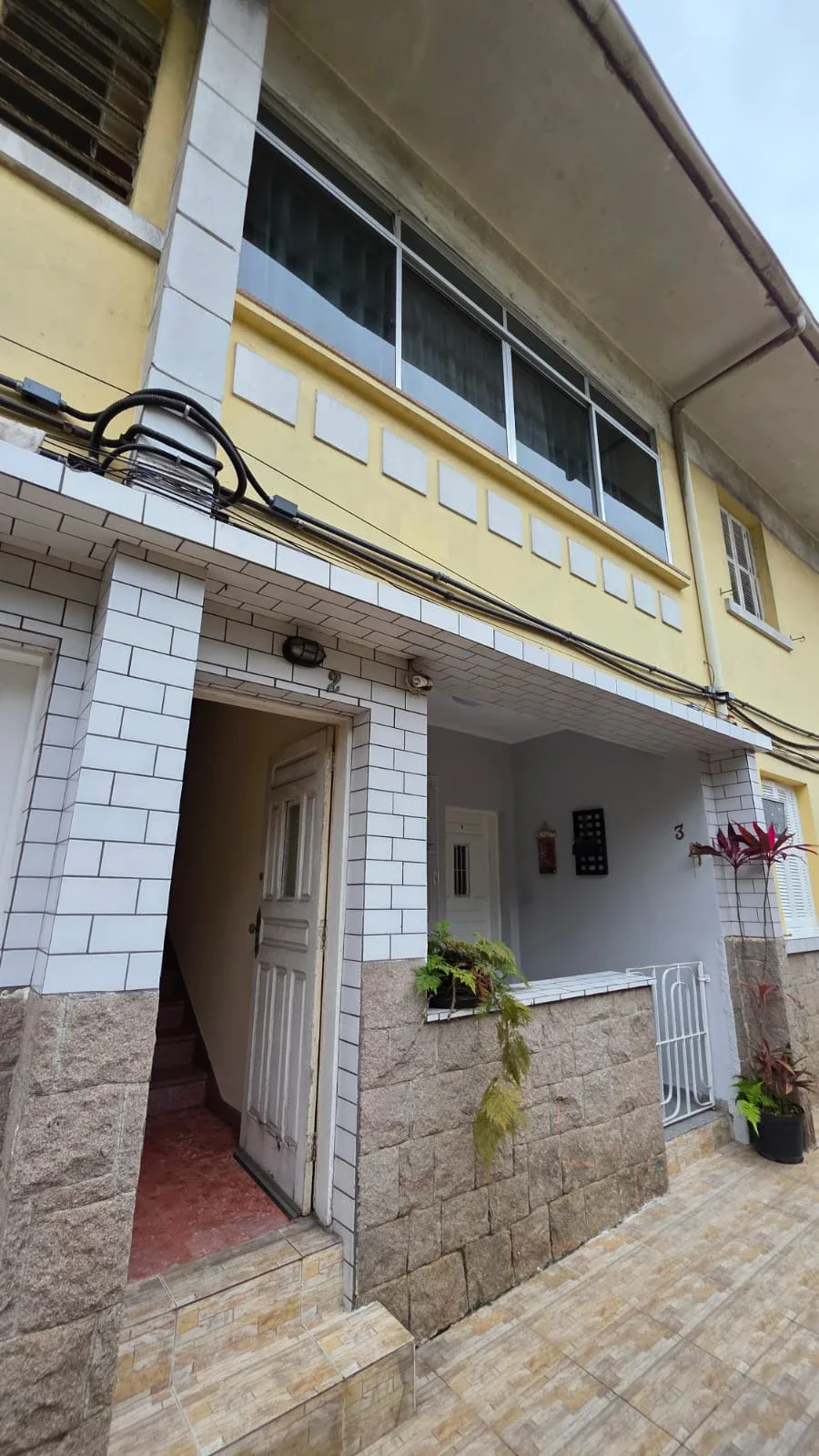 Apartamento para locação - R$ 2.500,00 (pacote) - Marapé - Santos -  SP