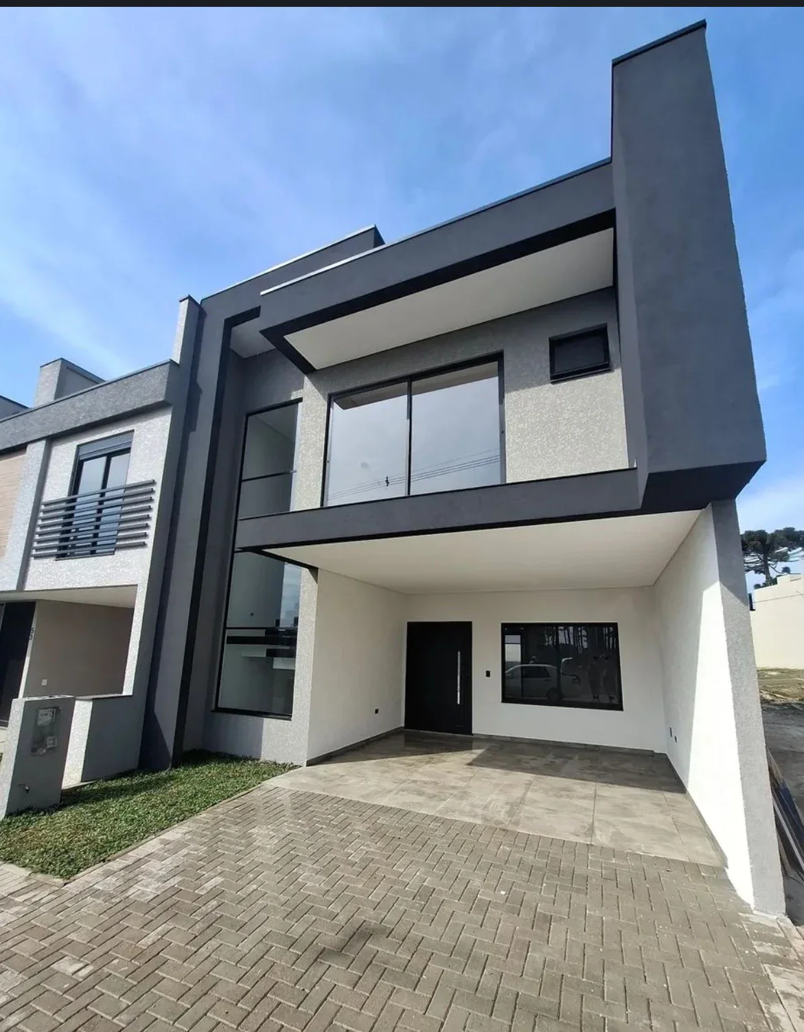 Viva com Lazer e Segurança: Linda Casa de 3 Quartos em Condomínio!