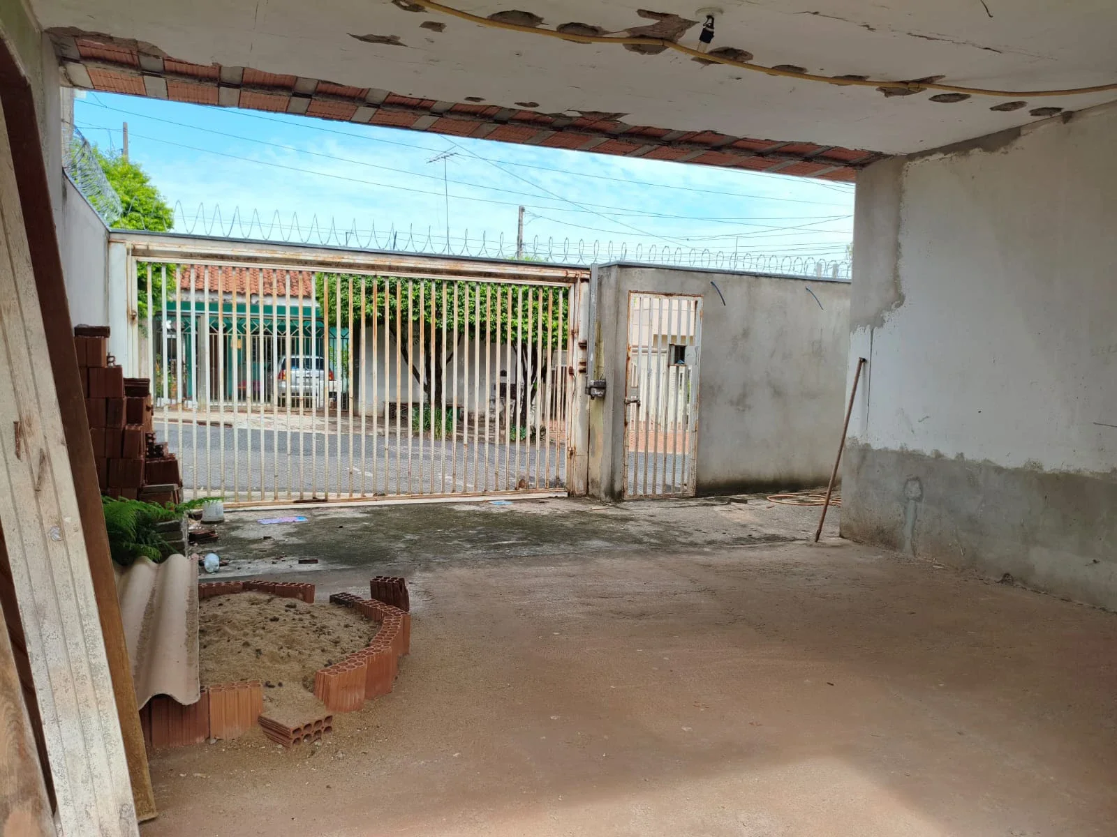 Vende-se casa no Jardim Nunes