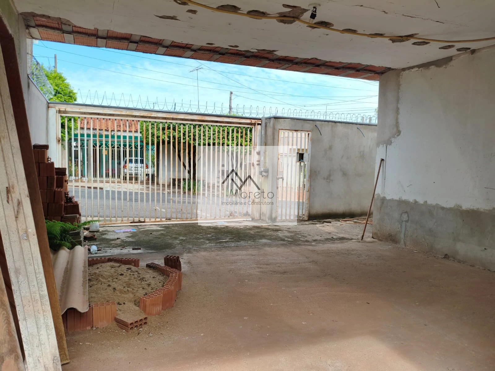 Vende-se casa no Jardim Nunes