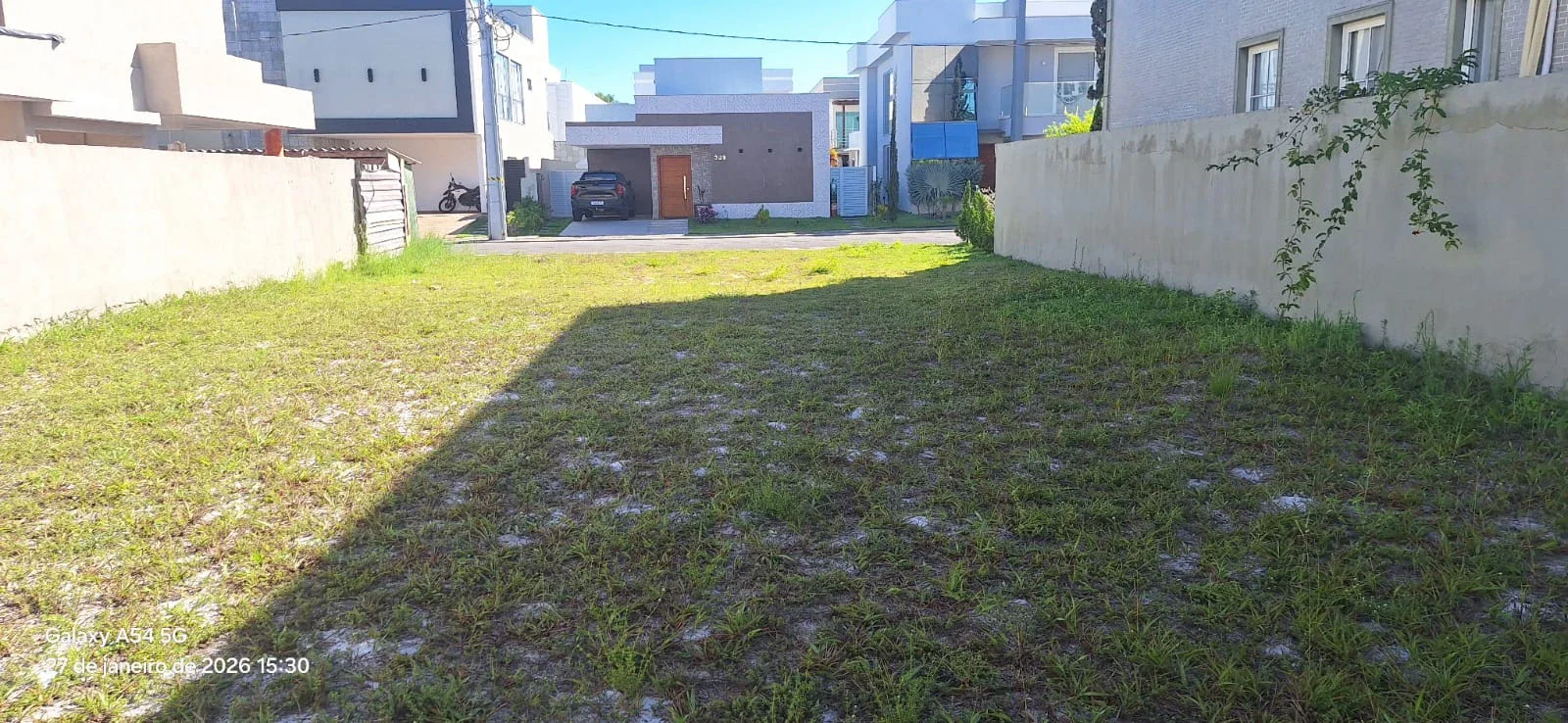 Terreno em Condomínio Fechado