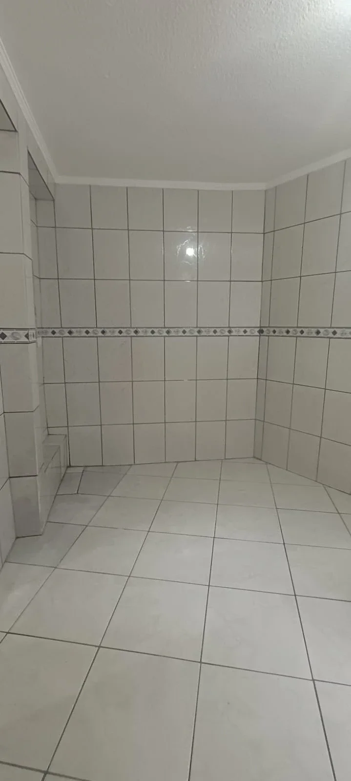 Sobrado 3 quartos e garagem portão automatico Jardim Galli, São Paulo