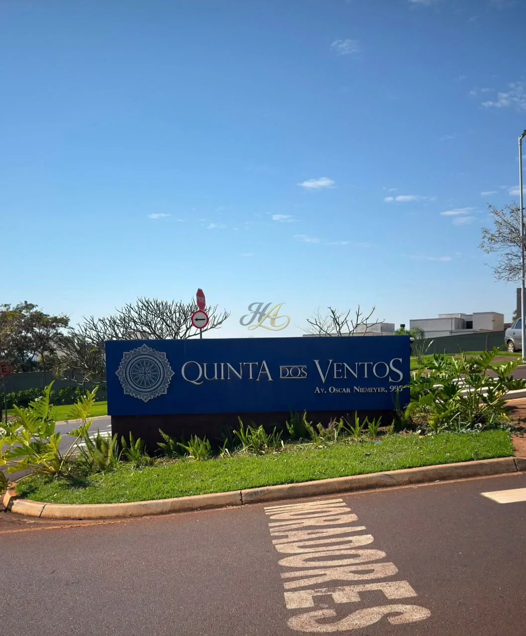 Terreno de 363 m² de ilha à venda em condomínio | Vila do Golfe