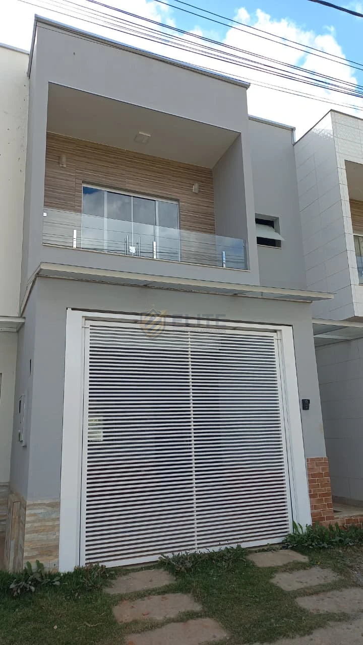 CASA GEMINADA EM PIEDADE DE CARATINGA
