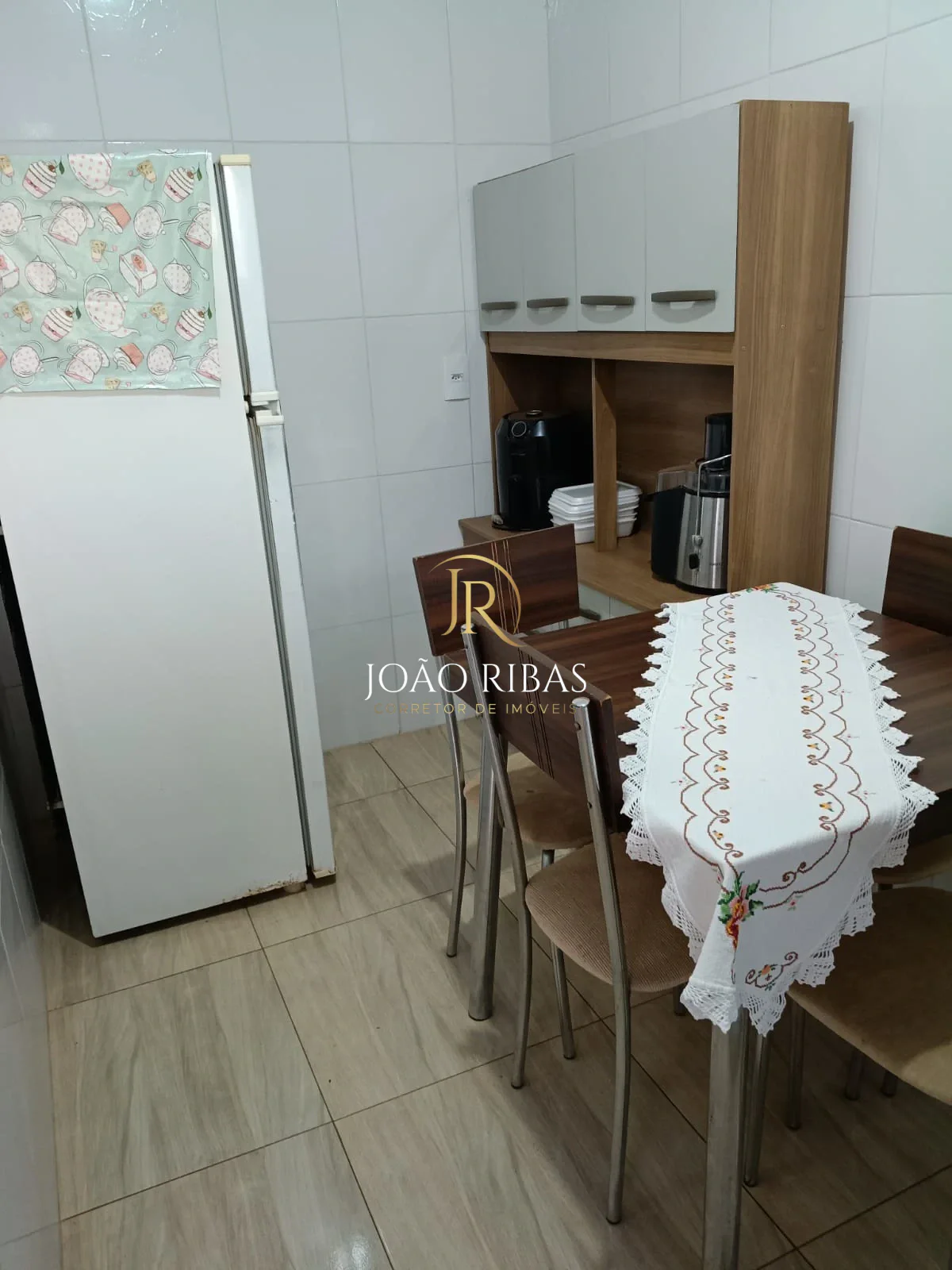 Casa à Venda com 3 Quartos, 310 m² e Kitnet nos Fundos — Vila Maria Luiza