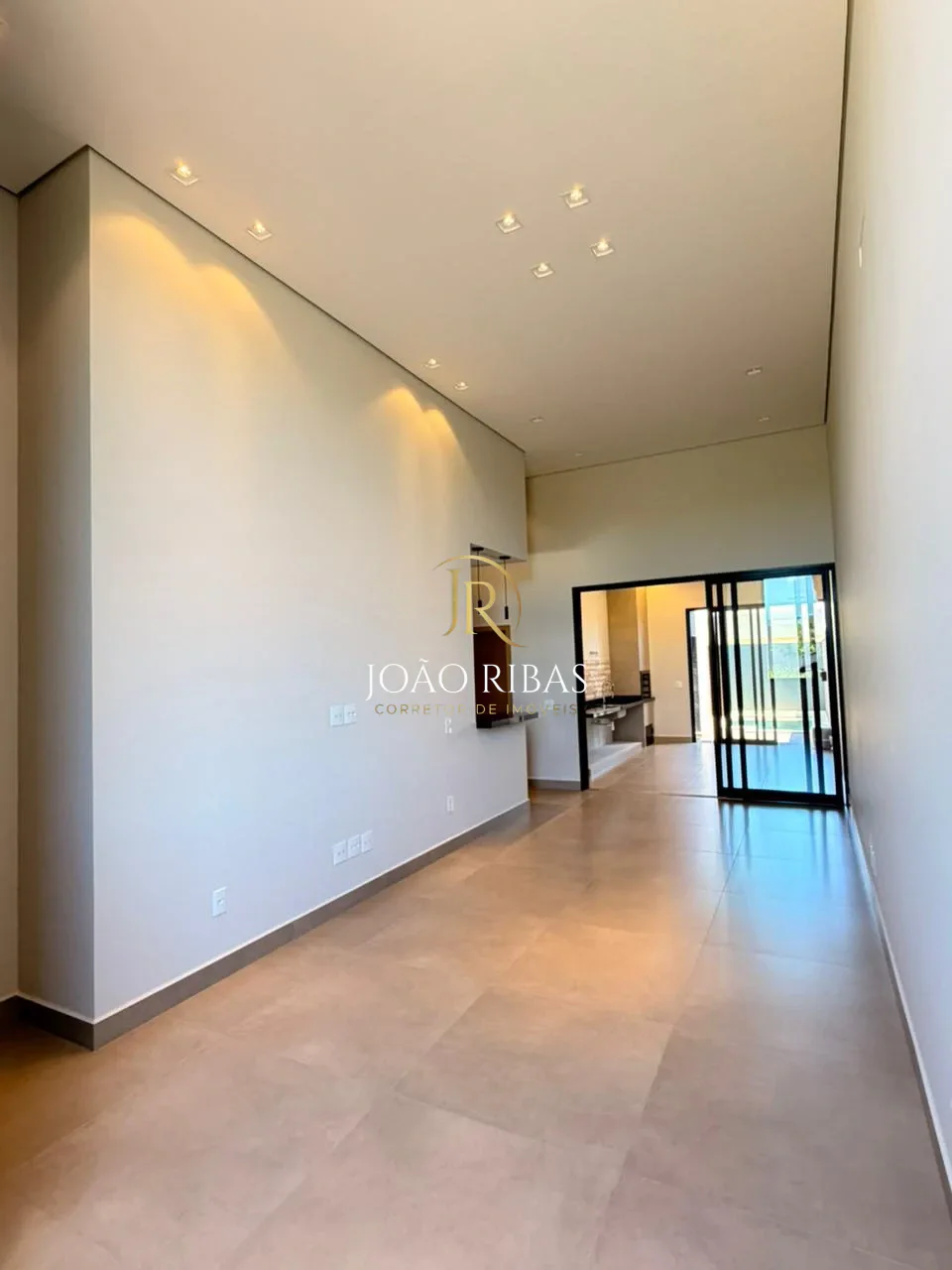 Casa de Alto Padrão à Venda no Recreio Anhanguera — 3 Suítes e Piscina