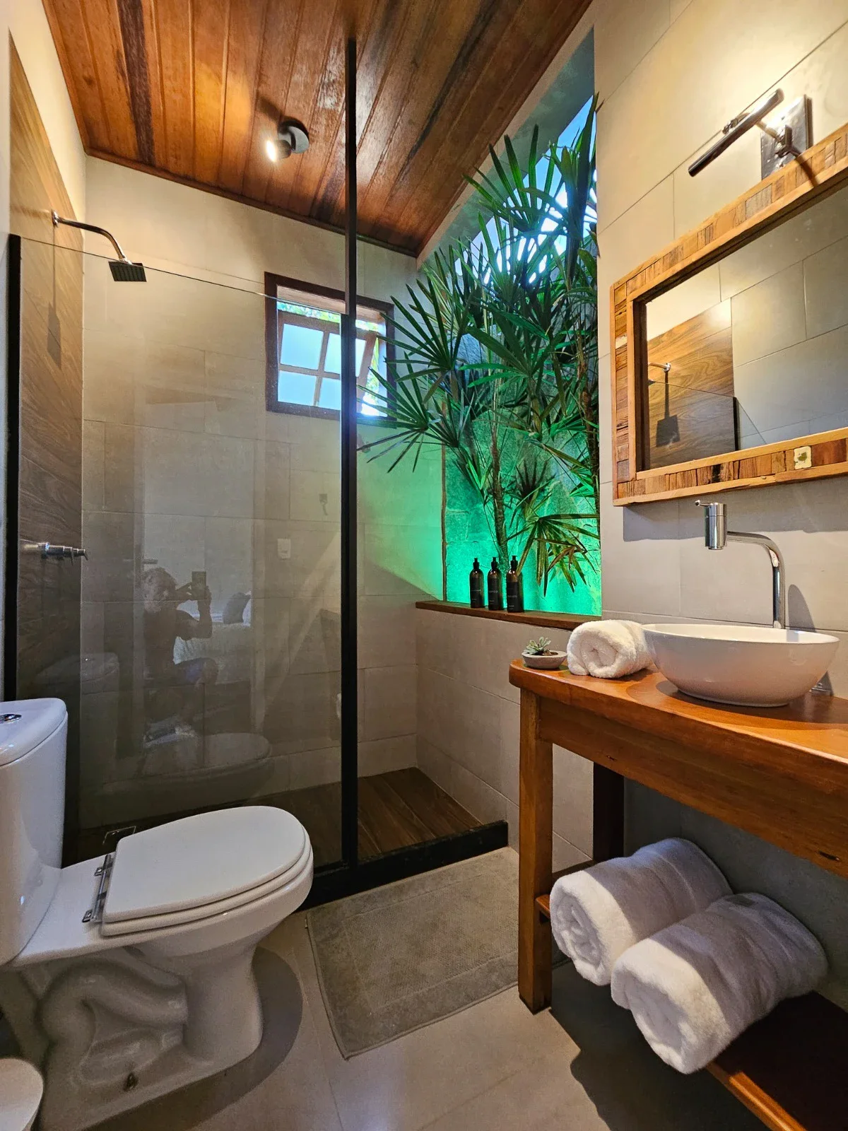 EXCELENTE OPORTUNIDADE, LINDA POUSADA 450M² À VENDA