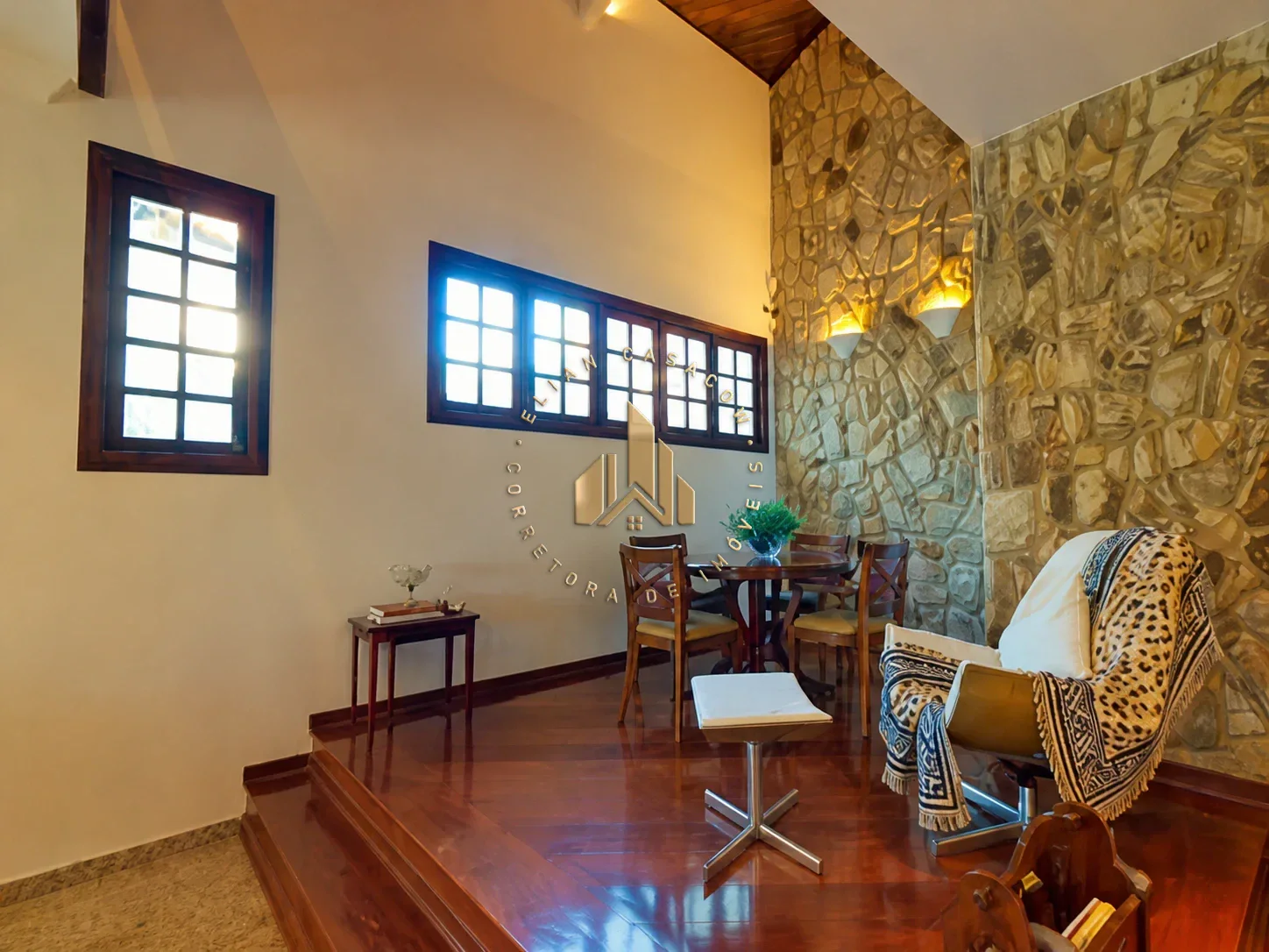 Casa à Venda em Vinhedo
