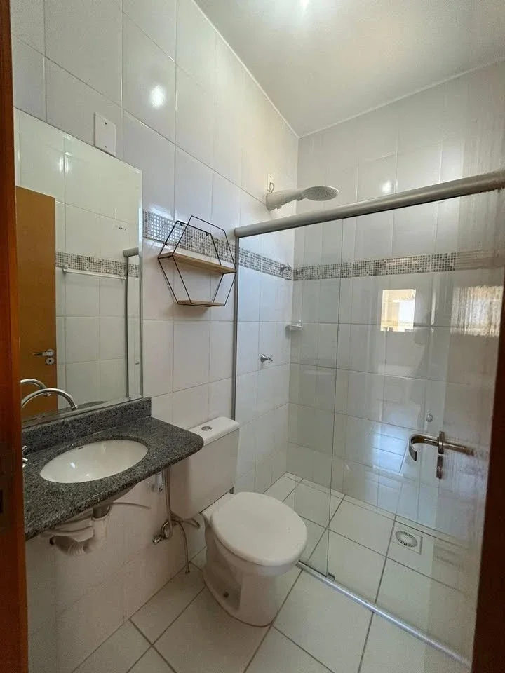 🏢 OPORTUNIDADE EM ANÁPOLIS – APARTAMENTO À VENDA NO RESIDENCIAL FIMIANI 📍 Excelente localização, a poucos metros da Havan e com acesso rápido ao Jundiaí, em aproximadamente 5 minutos.