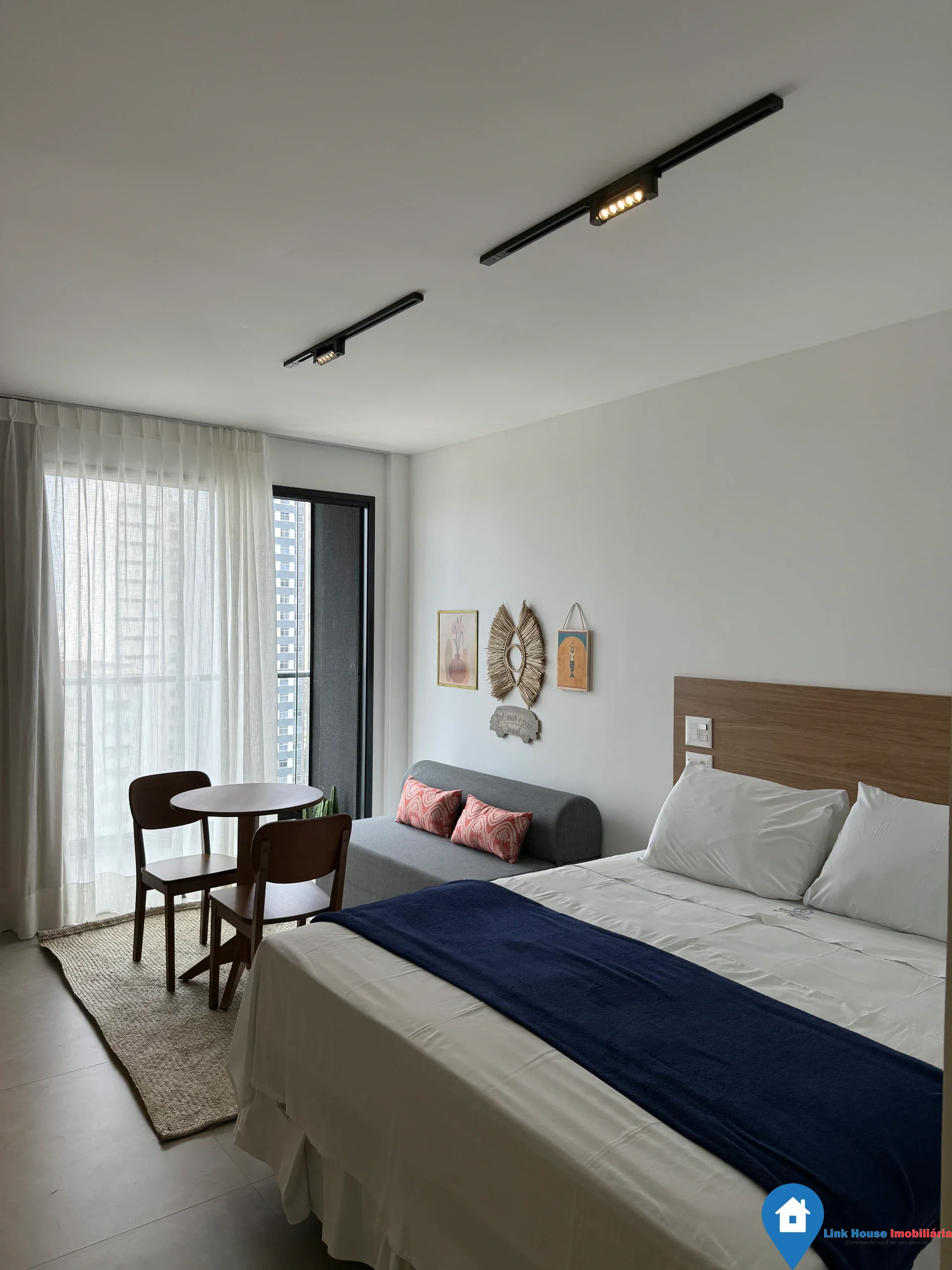 STUDIO MOBILIADO NO ALIVE CORREDOR DA VITORIA