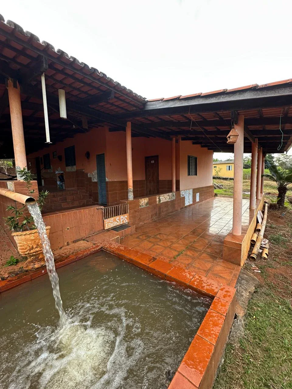 🌿 CHÁCARA À VENDA — 1 ALQUEIRE | ANÁPOLIS/GO      📍 Apenas 18 km de Anápolis, com acesso principal por rodovia asfaltada.