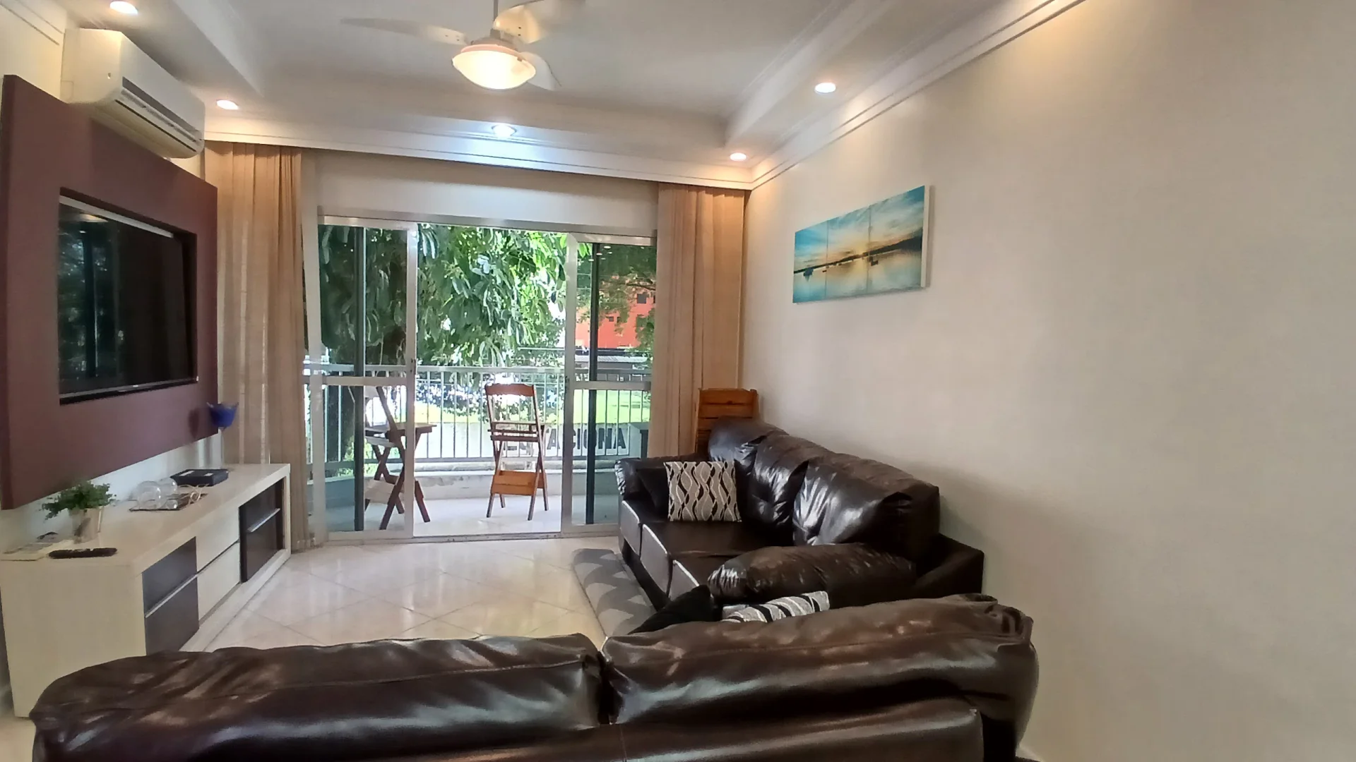 Apartamento à venda com 3 quartos e segurança 24h Enseada Guaruja