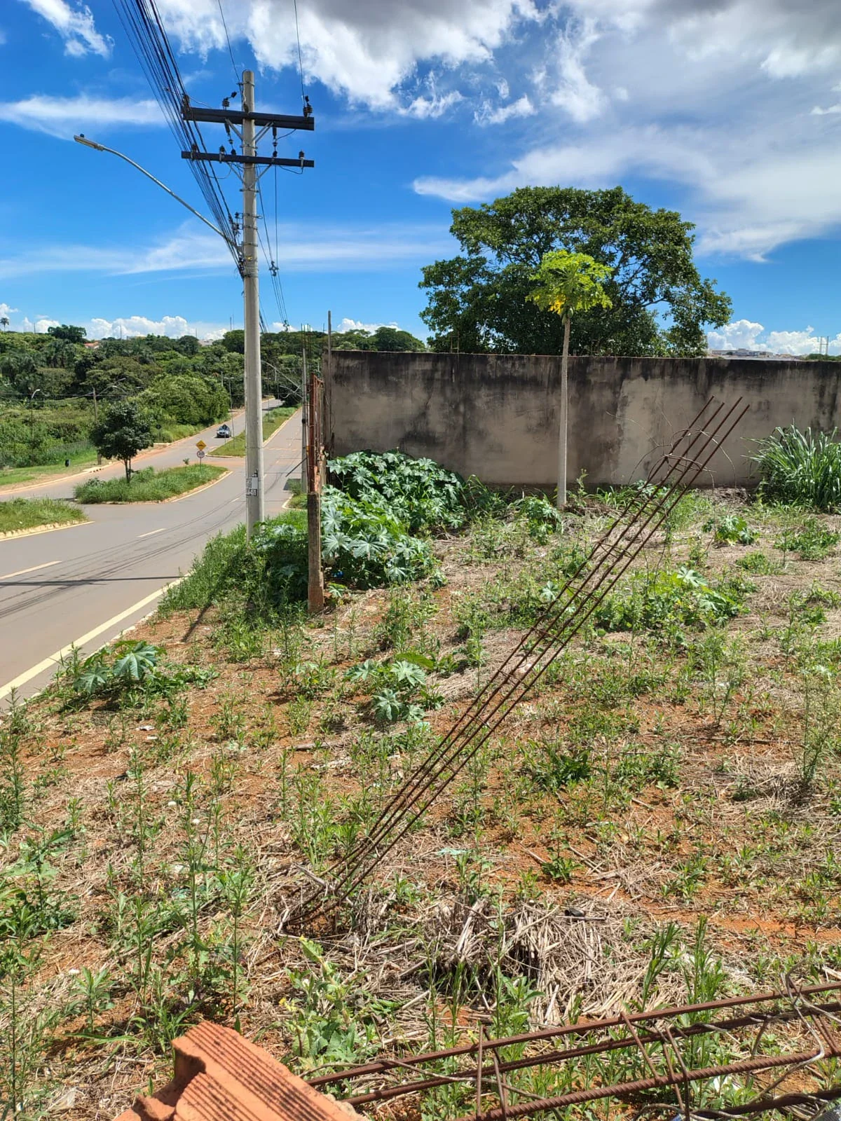 LOTE À VENDA – JARDIM ITÁLIA | ANÁPOLIS – GO 📐 Área: 263 m² 📌 Diferenciais: Lote de esquina Localizado em pista dupla