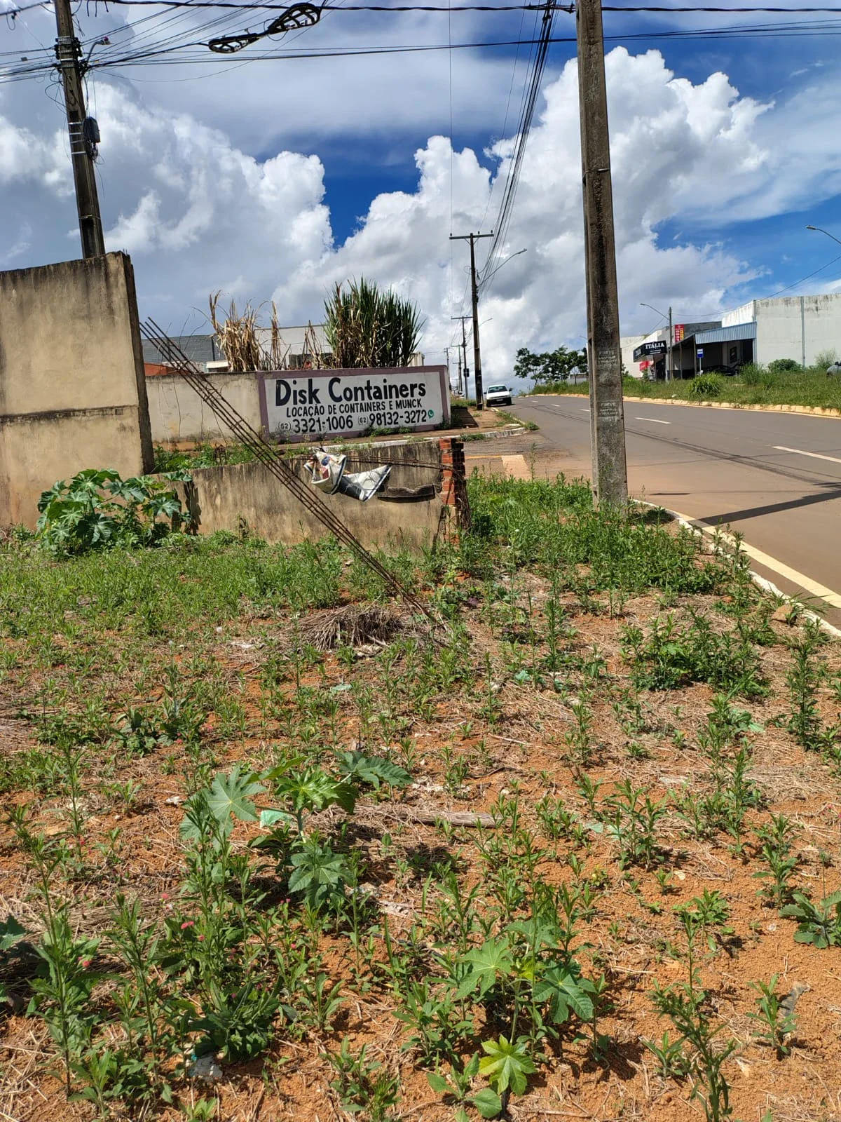 LOTE À VENDA – JARDIM ITÁLIA | ANÁPOLIS – GO 📐 Área: 263 m² 📌 Diferenciais: Lote de esquina Localizado em pista dupla