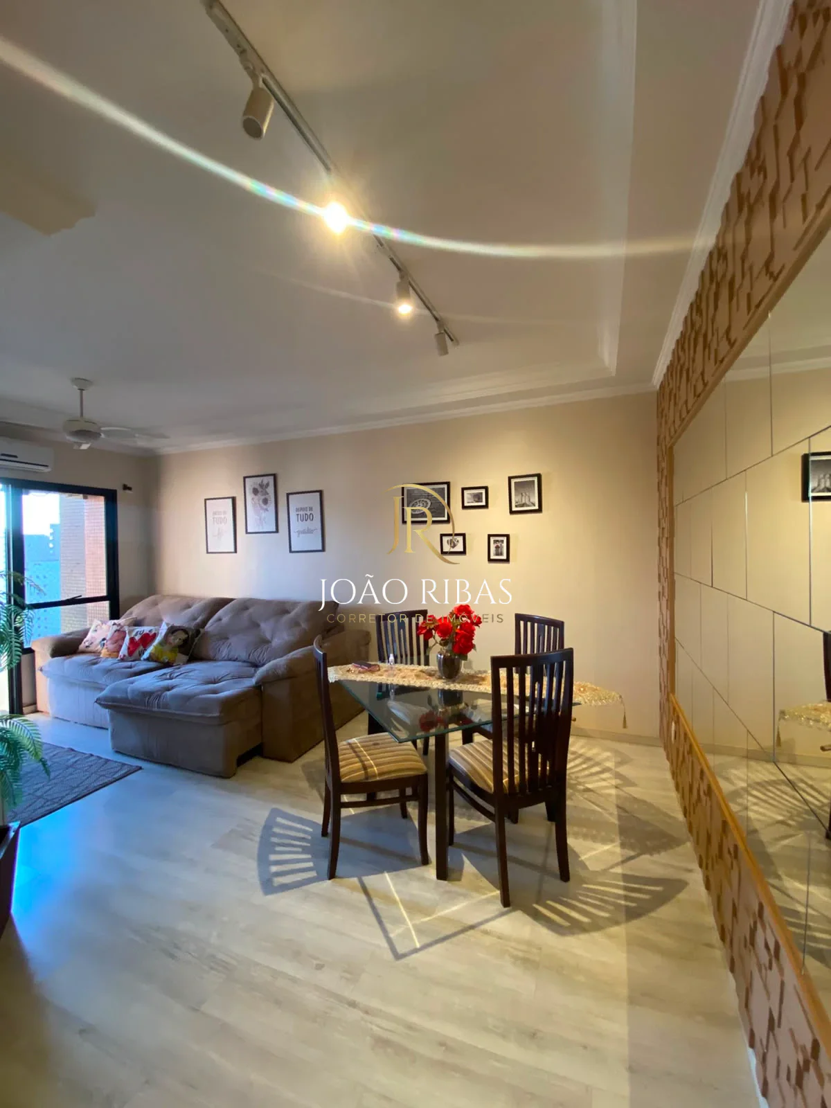 Apartamento à Venda | 100 m² | Andar Alto | 2 Quartos, Sendo 1 Suíte