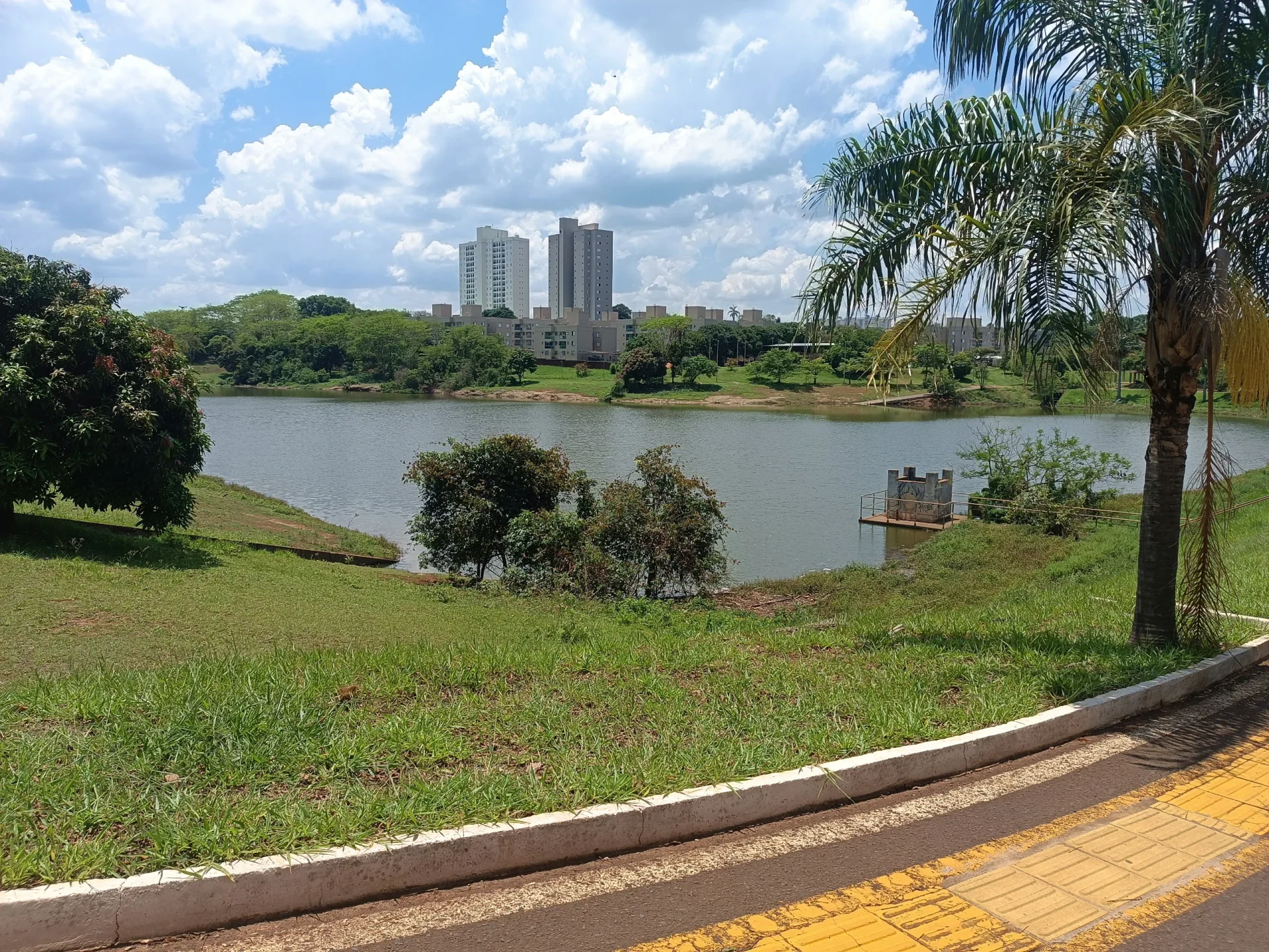 casa de festas a venda em uberaba mg