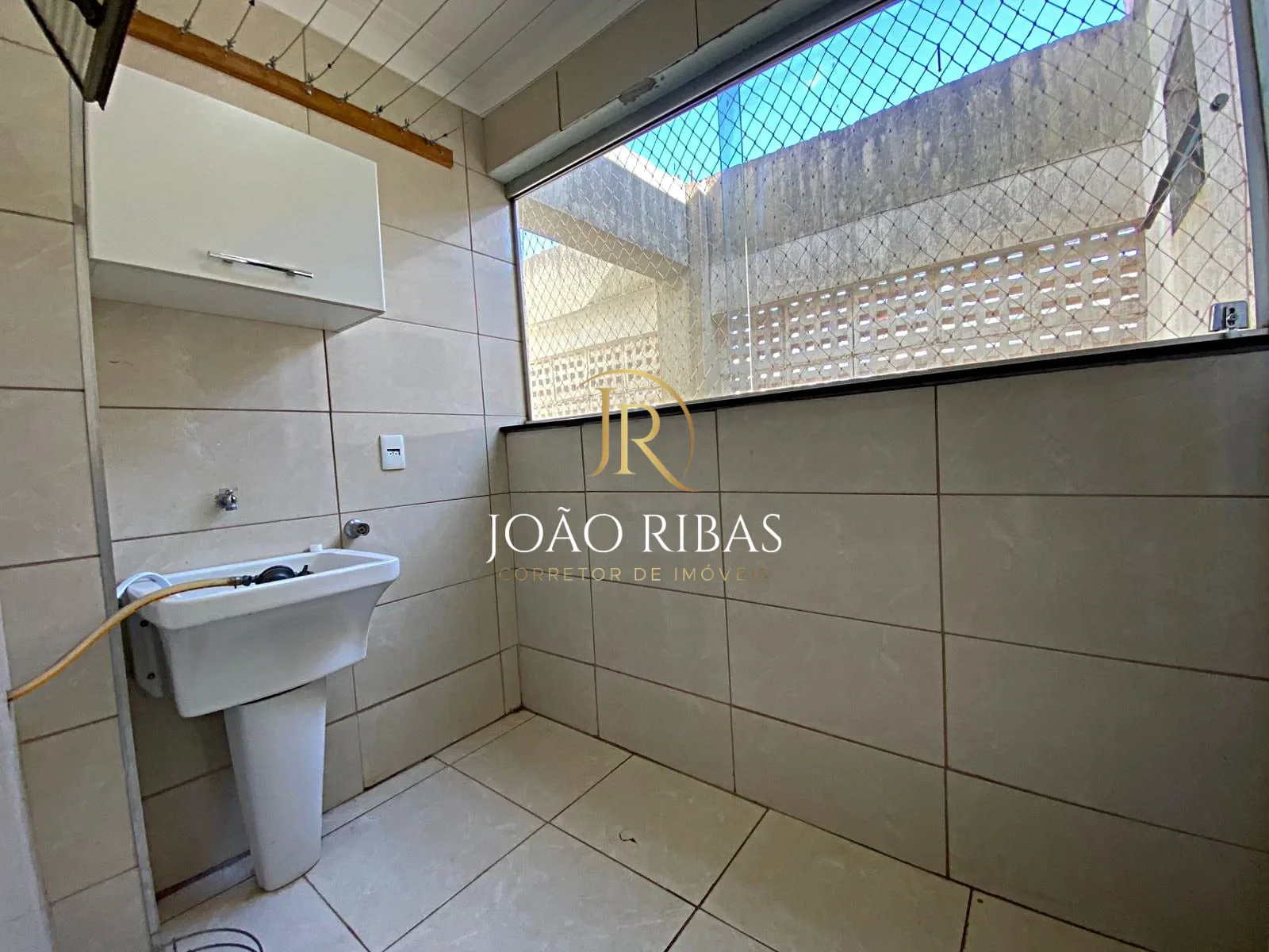 Apartamento à Venda com 2 Quartos no Jardim Anhanguera – R$ 255.000