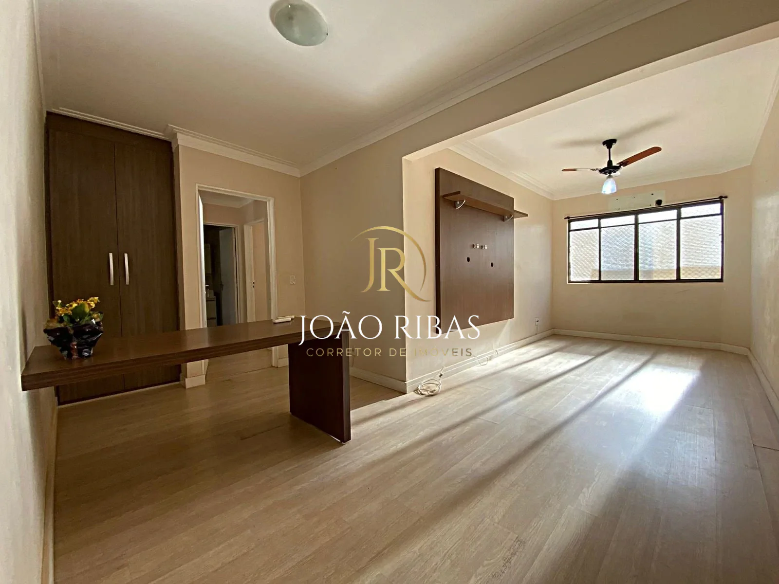 Apartamento à Venda com 2 Quartos no Jardim Anhanguera – R$ 255.000