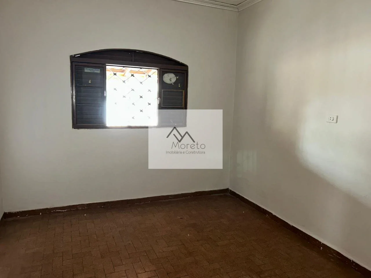 Aluga-se casa no bairro Jardim Urano